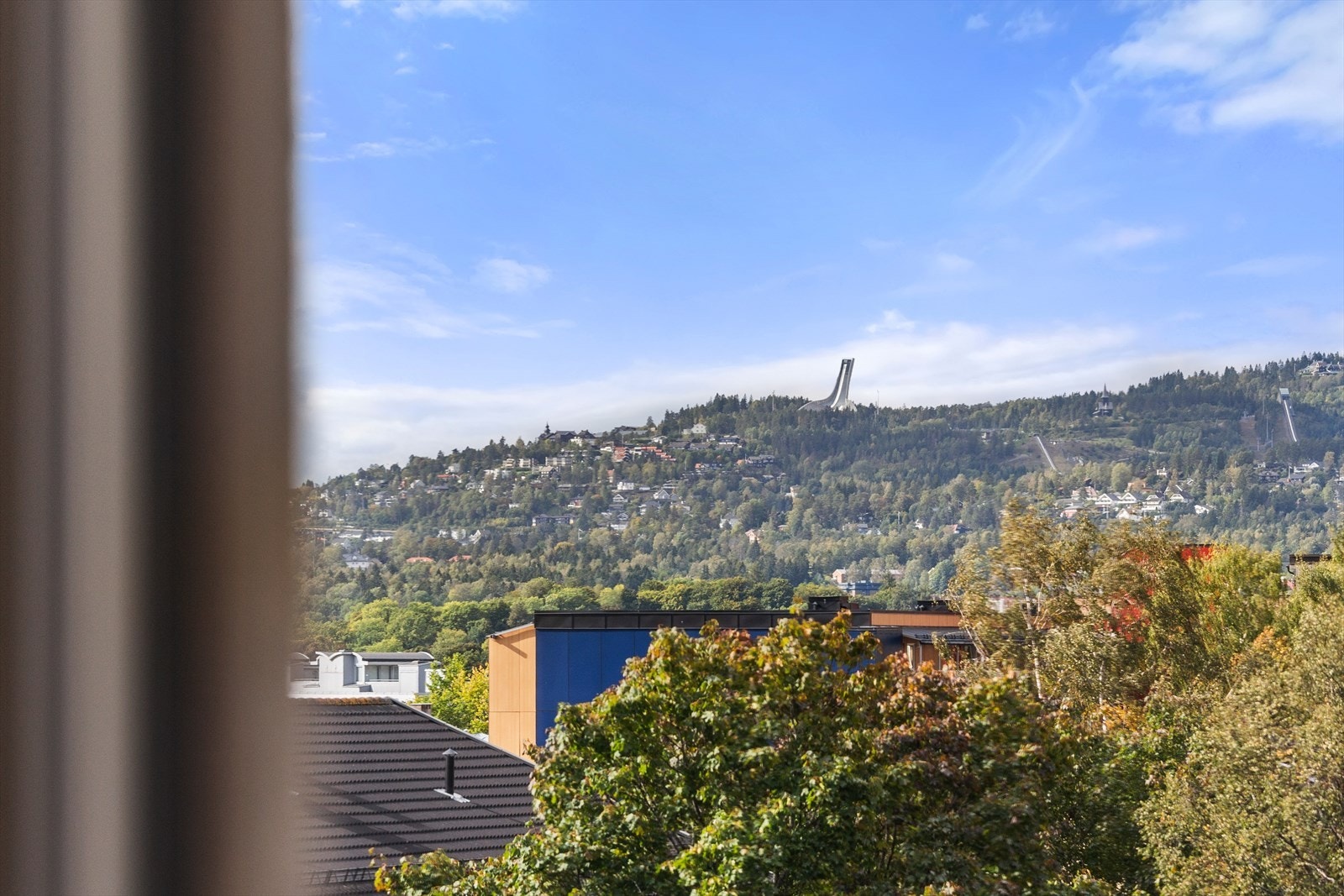 Gode solforhold og flott utsikt mot Holmenkollen. Galleribilde