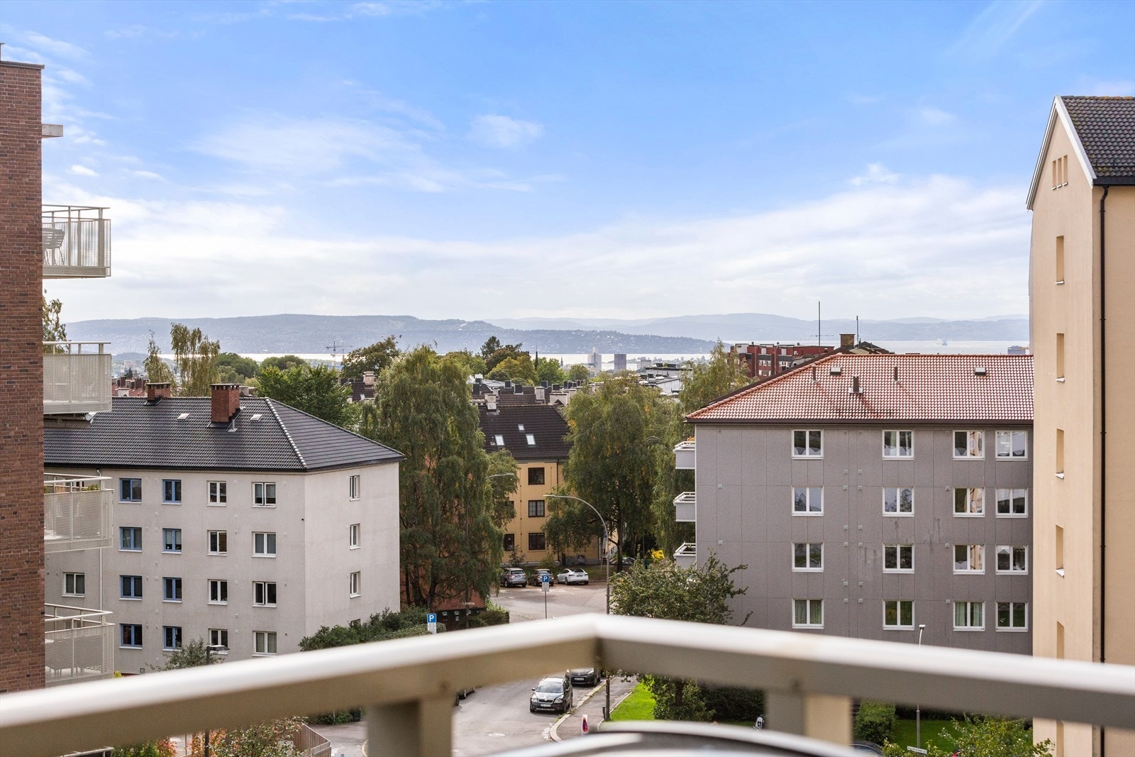 Flott sjøutsikt og utsyn over Oslo by. Galleribilde