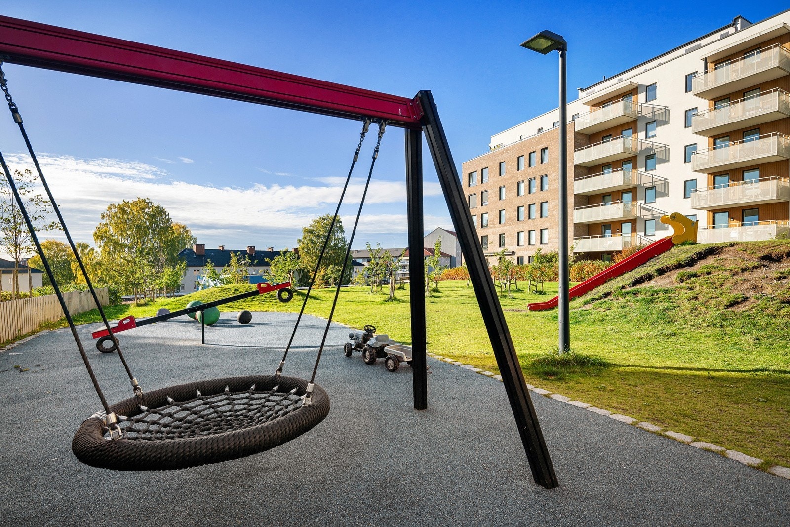 Espira Grefsen stasjon barnehage ligger rett ved leiligheten, med fortrinnsrett for sameiet. Galleribilde