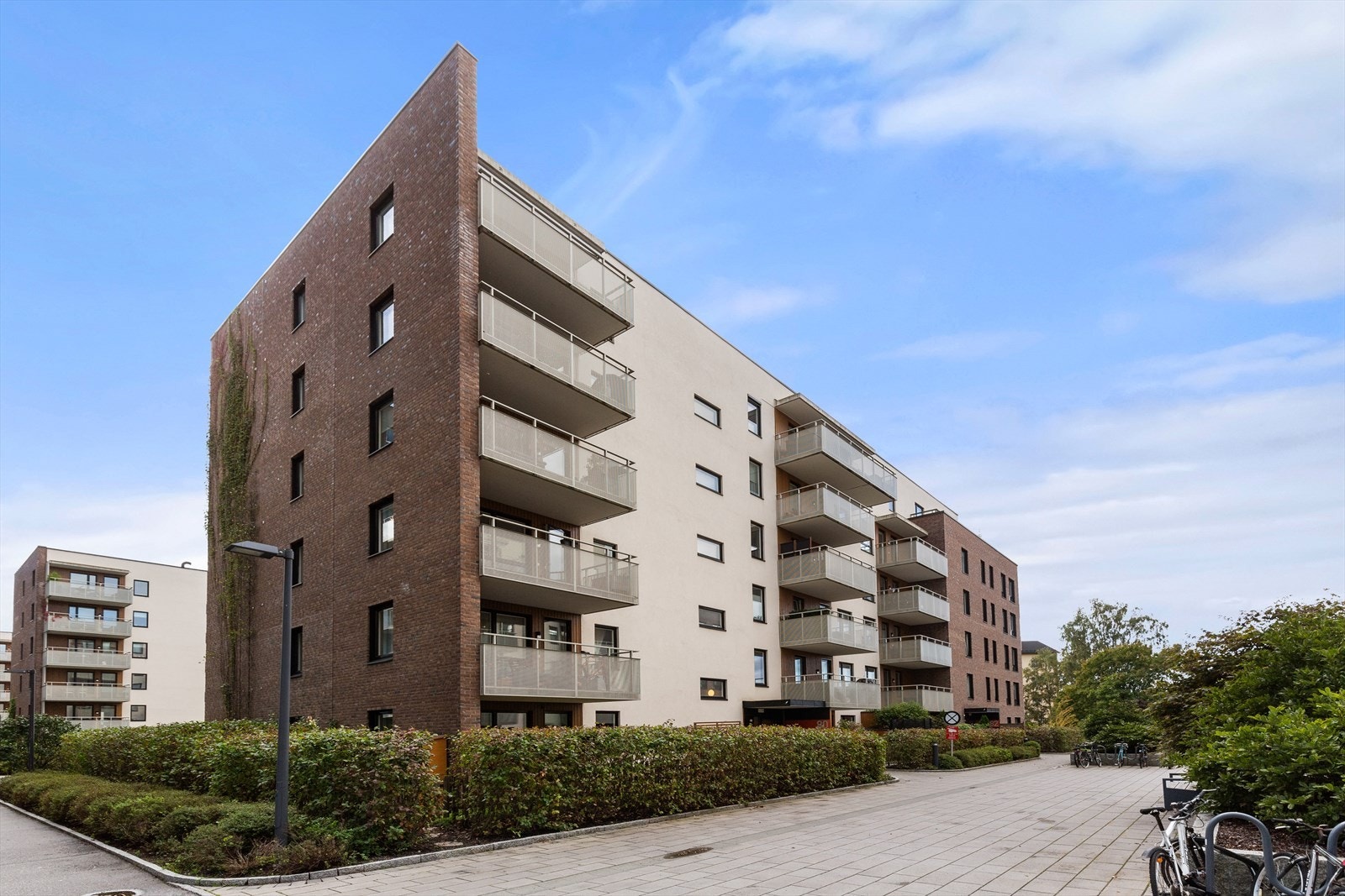 Fasaden til Hans Nordahls gate 80-82 - Leiligheten er en del av Grefsen Stasjonsby. Galleribilde