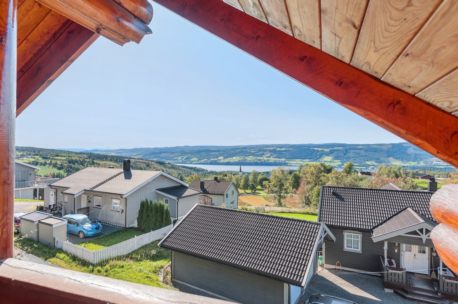 Flott Mhøs-utsikt fra balkong. Galleribilde