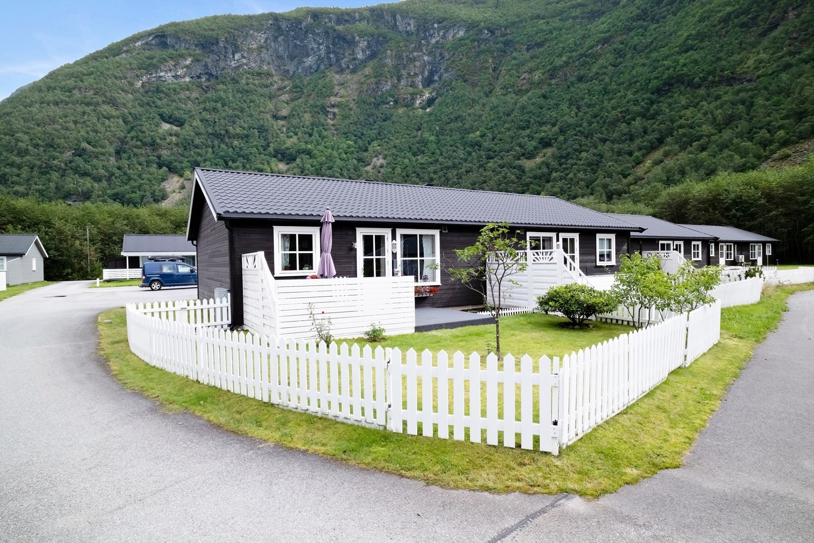 Velkommen til Nedre Storøyni 35D, presentert av eigedomsmeklarfullmektig Connie Kvammen v/Garanti Indre Sogn. Galleribilde