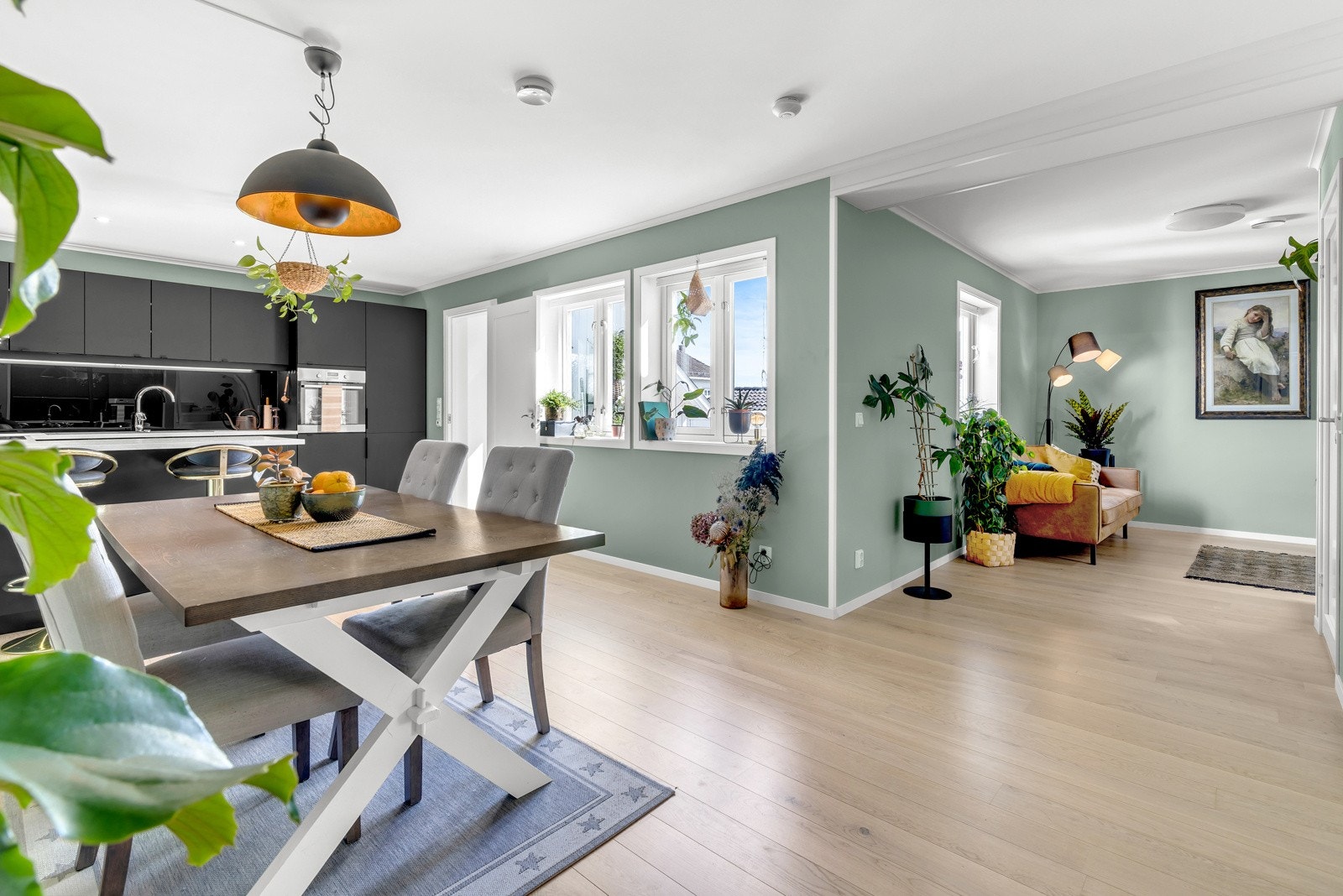Inn i leiligheten finner man leilighetens kjøkken. Dette er meget flott og har en god standard. Galleribilde