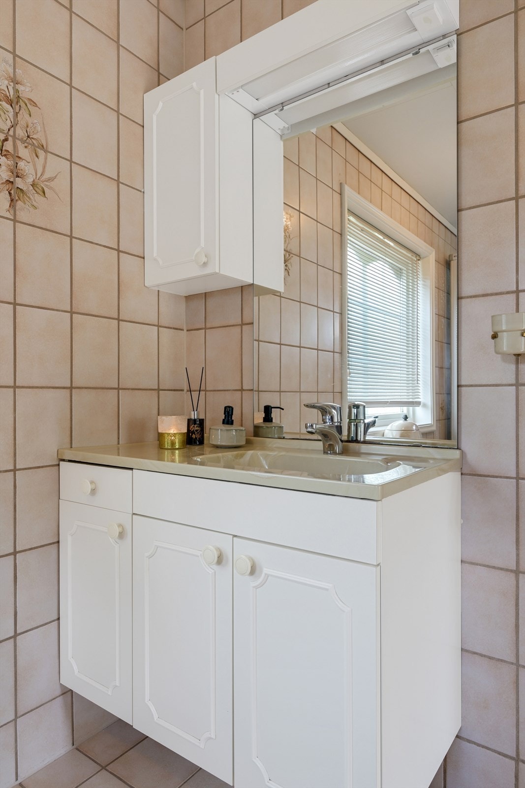 Fliselagt bad/wc i 1. etasje. Galleribilde