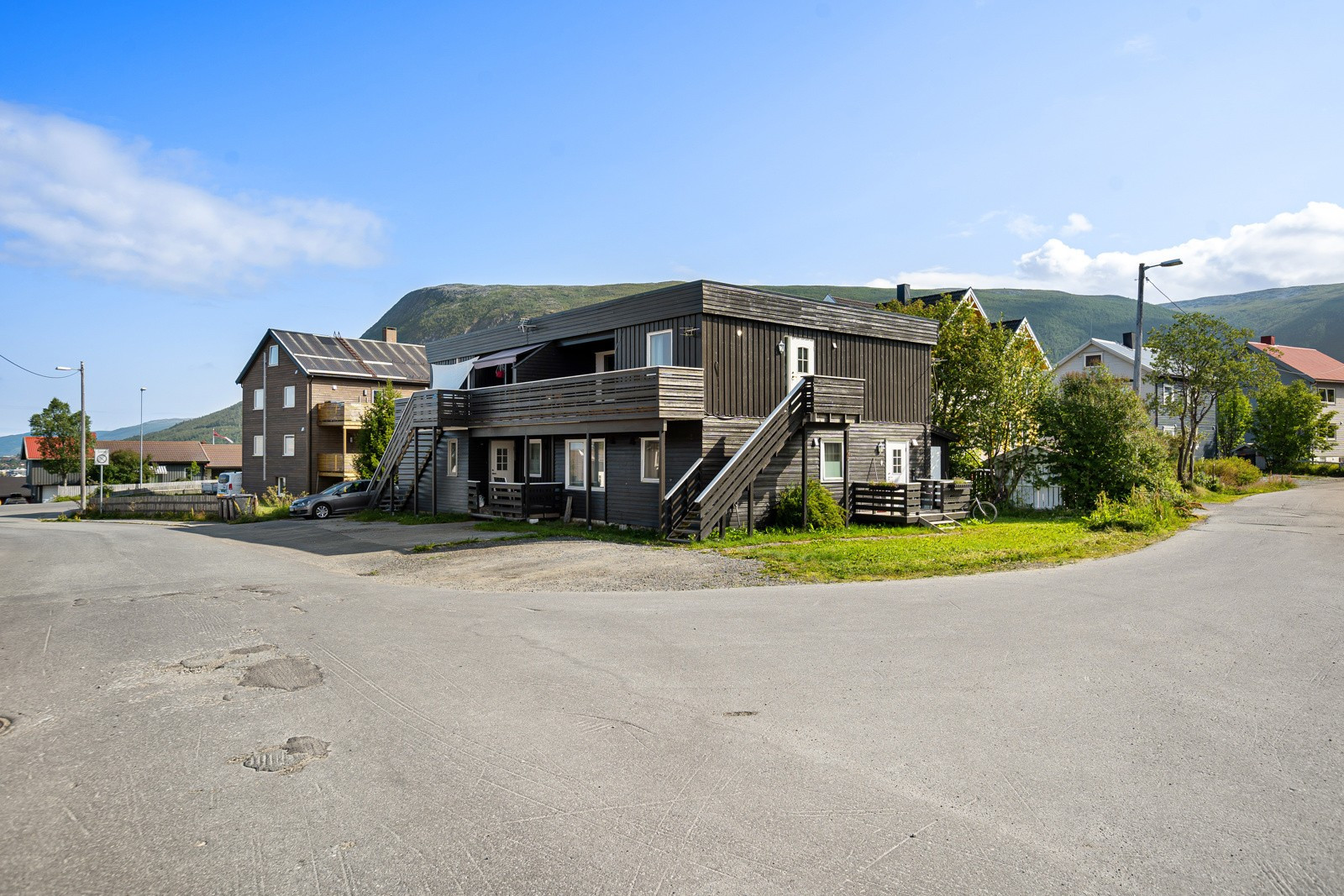 Leiligheten ligger fint plassert i øverste etasje.