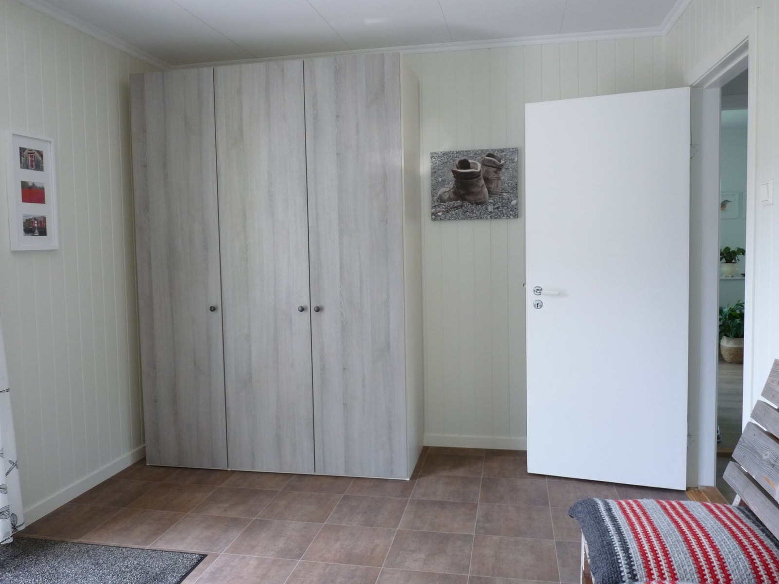 inngangsparti med garderobeskap Galleribilde