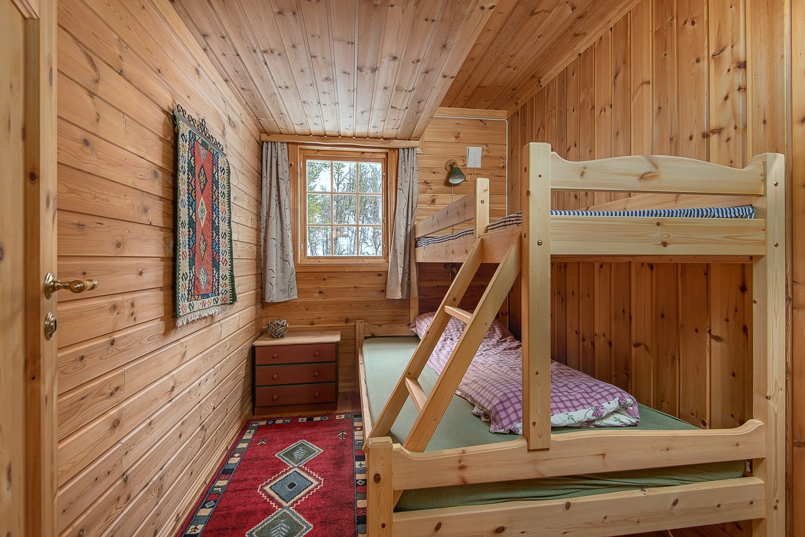 Soverom nr 2 har familiekøye Galleribilde