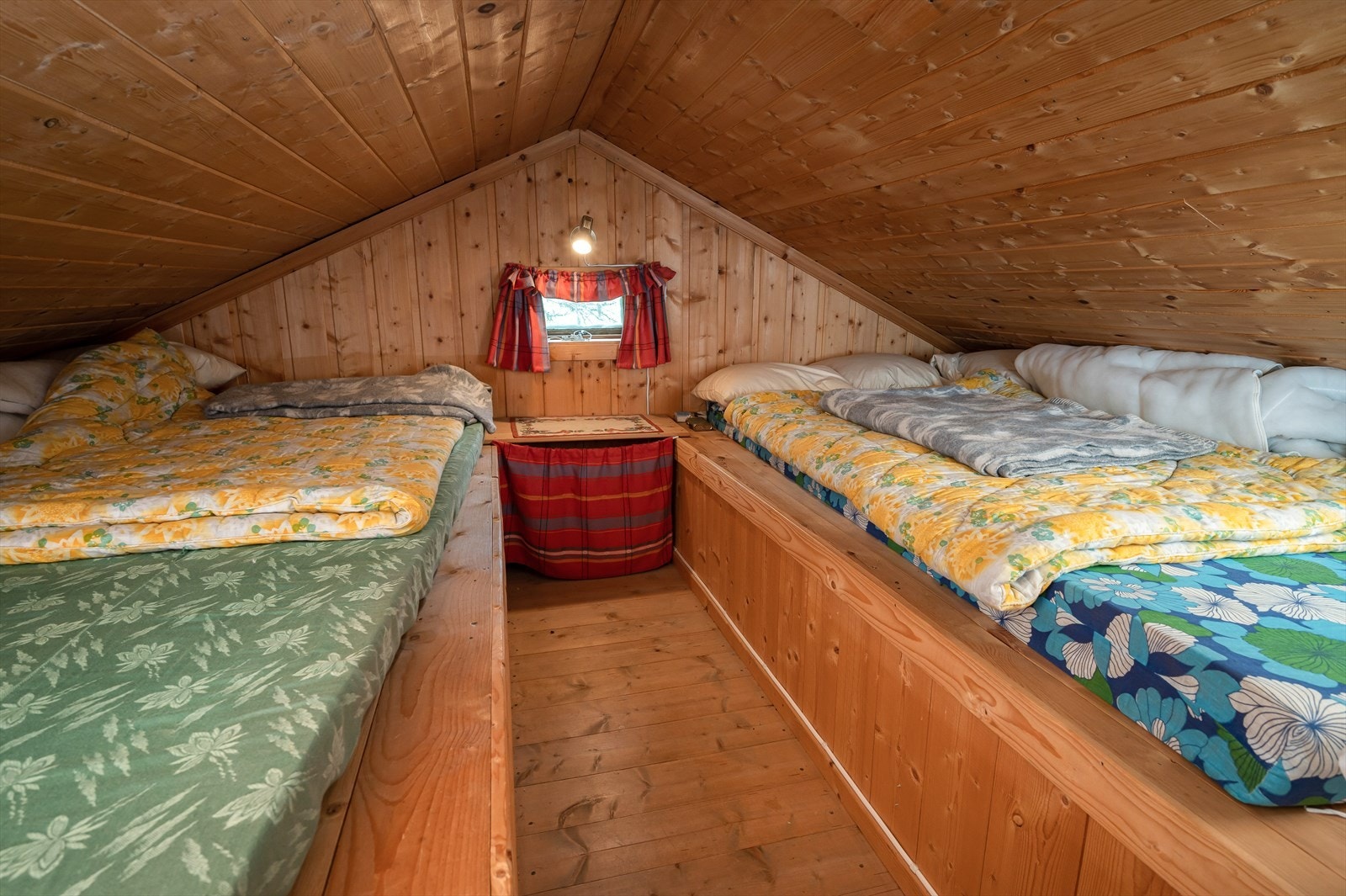 Liten hems Galleribilde