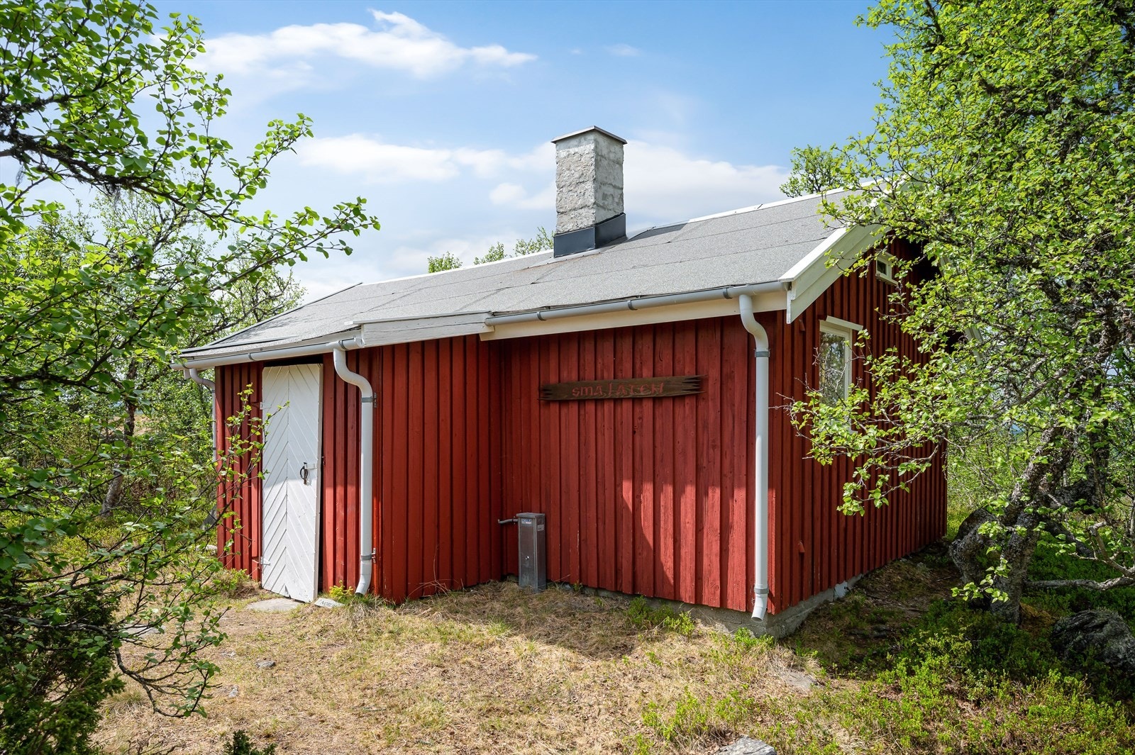 Hytten har navnet Smålåten Galleribilde