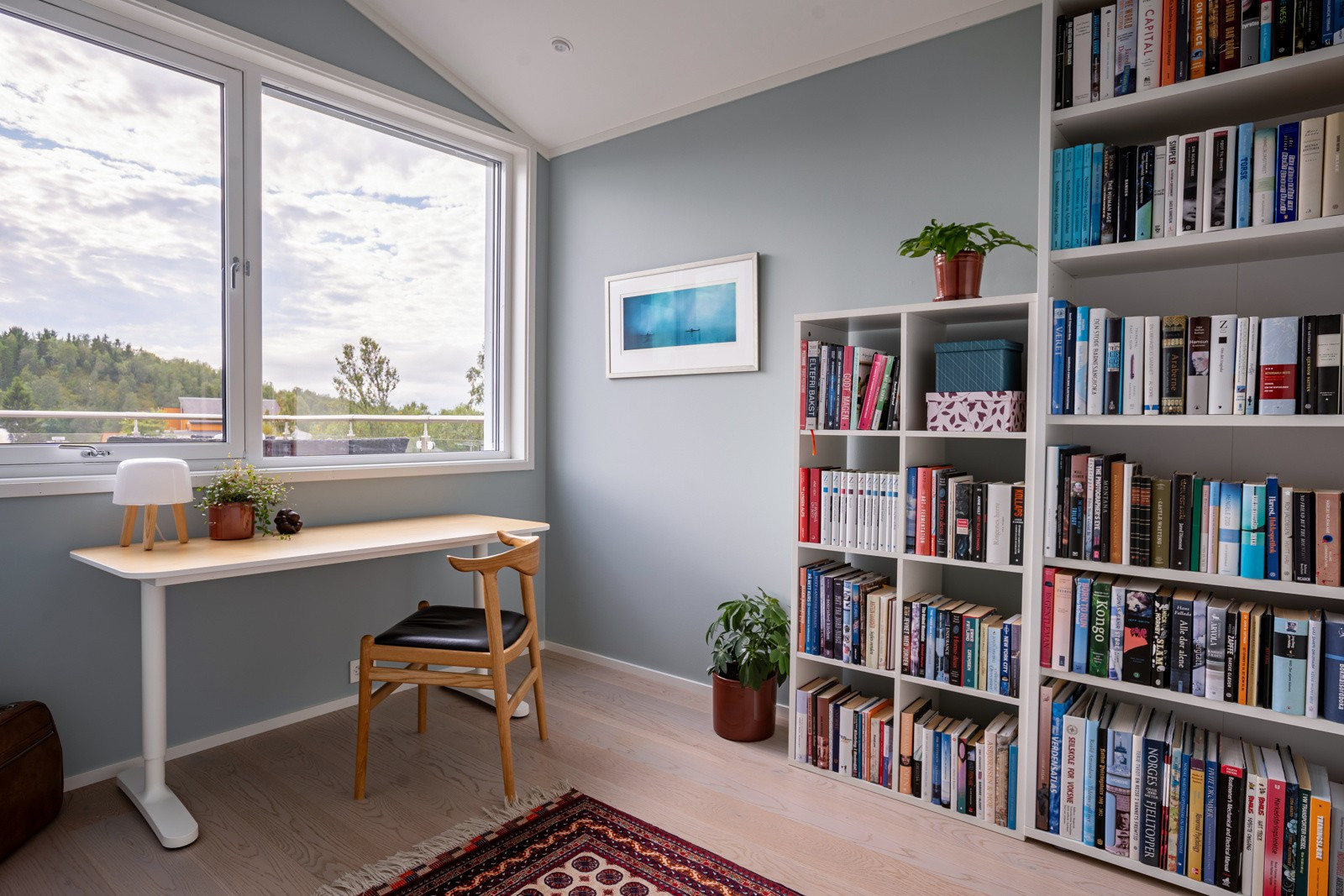 Soverom 2 av 4. Gjesterom eller kontor, alt etter behov.