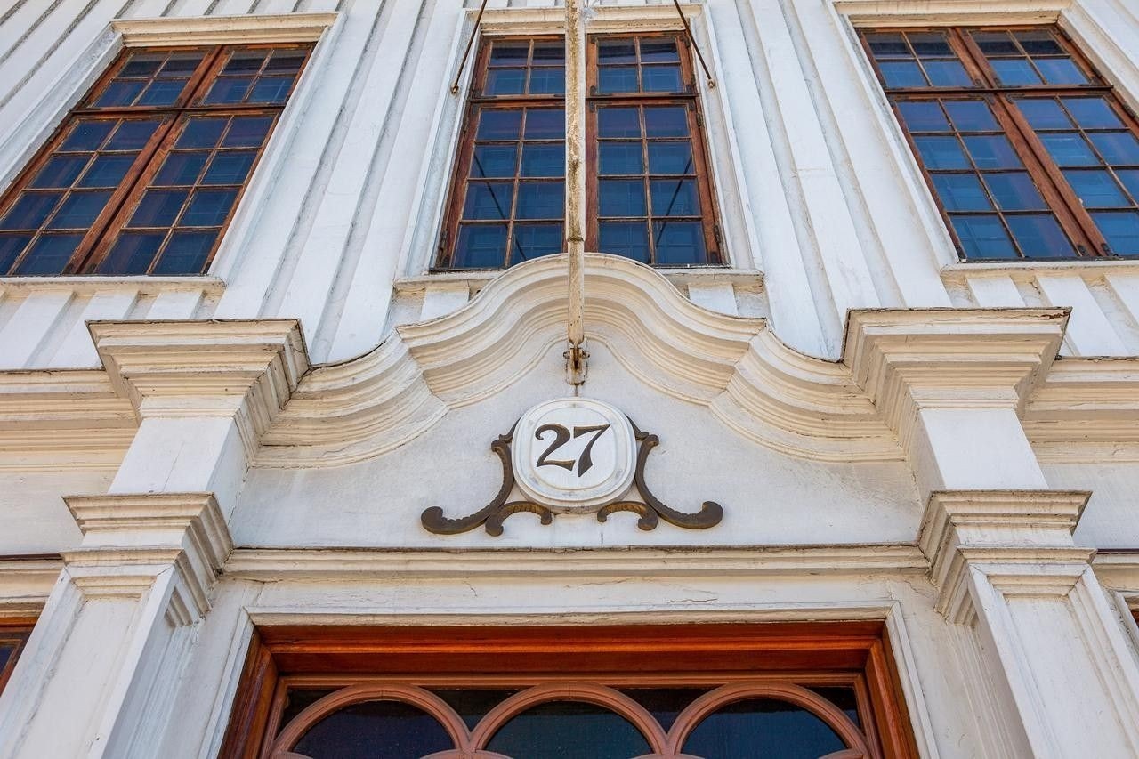 Detaljer i inngangsparti Galleribilde