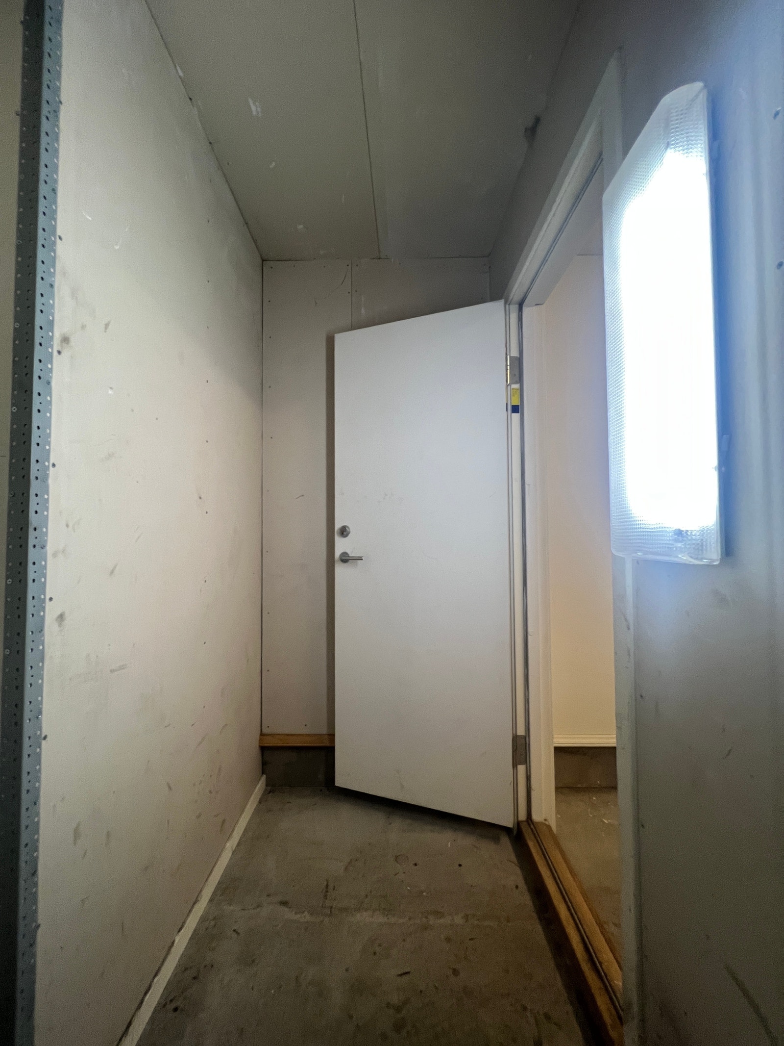 Låsbar sikkerhetsrom på ca 3m2 Galleribilde