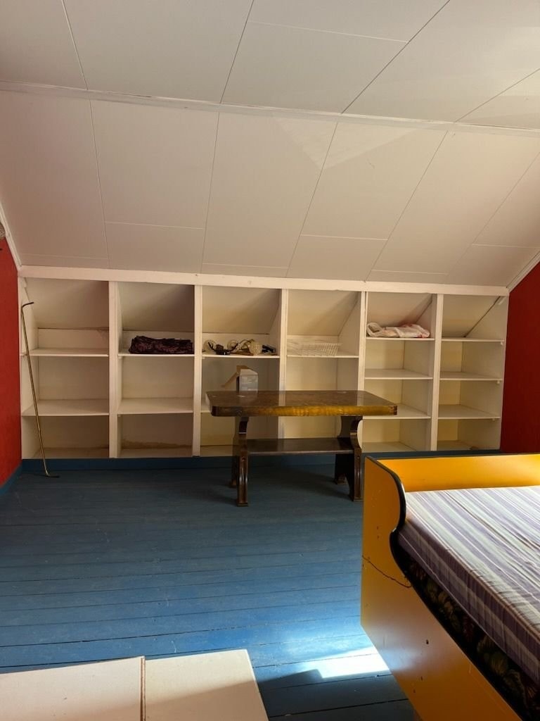 Hyller stort soverom Galleribilde