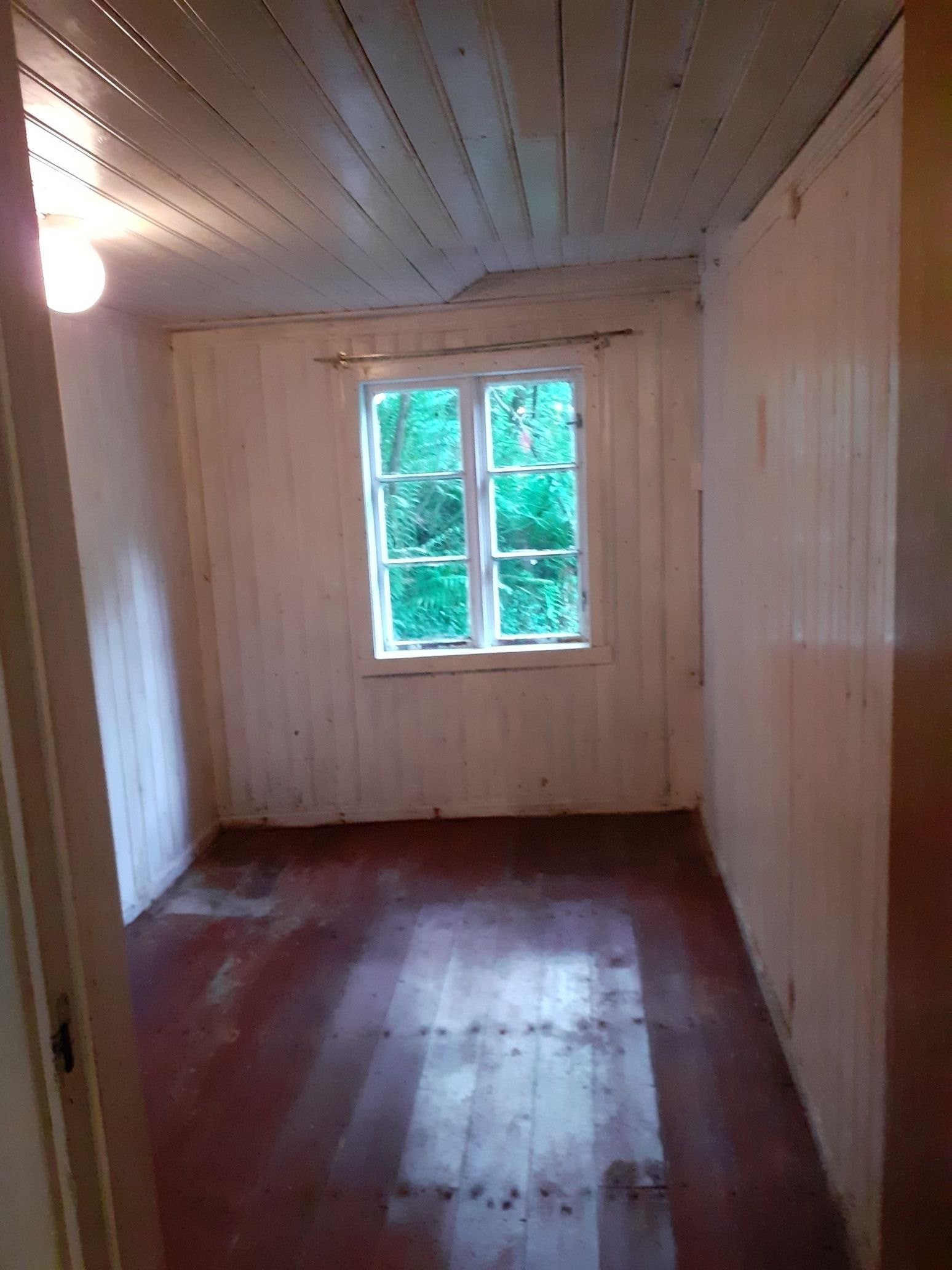 rom/bod 6,4m2. Galleribilde
