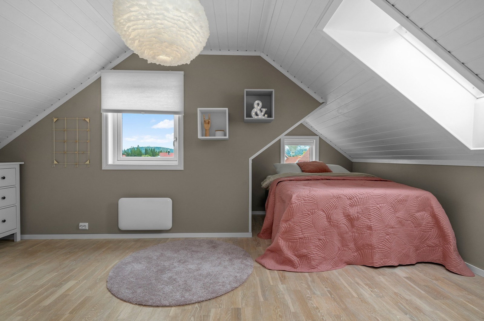Stort soverom i 2.etg. Galleribilde