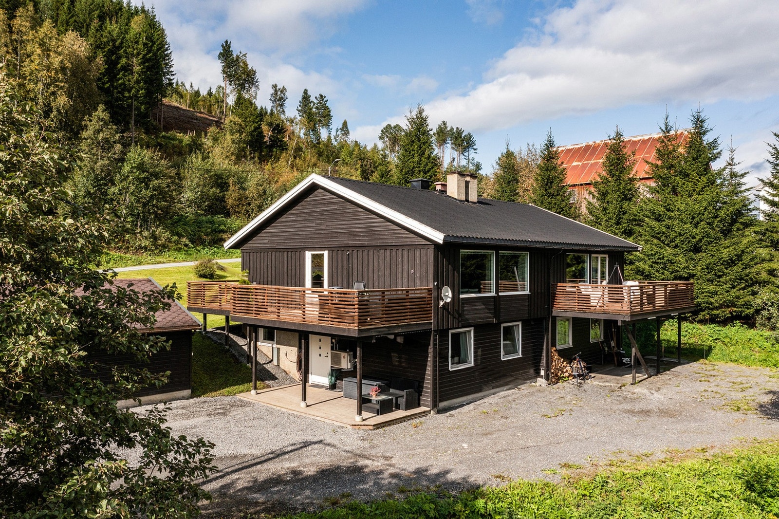 Eiendomsmegler 1 v/Albin Leo Bakkemo har gleden av å presentere Fagerliveien 75! Galleribilde