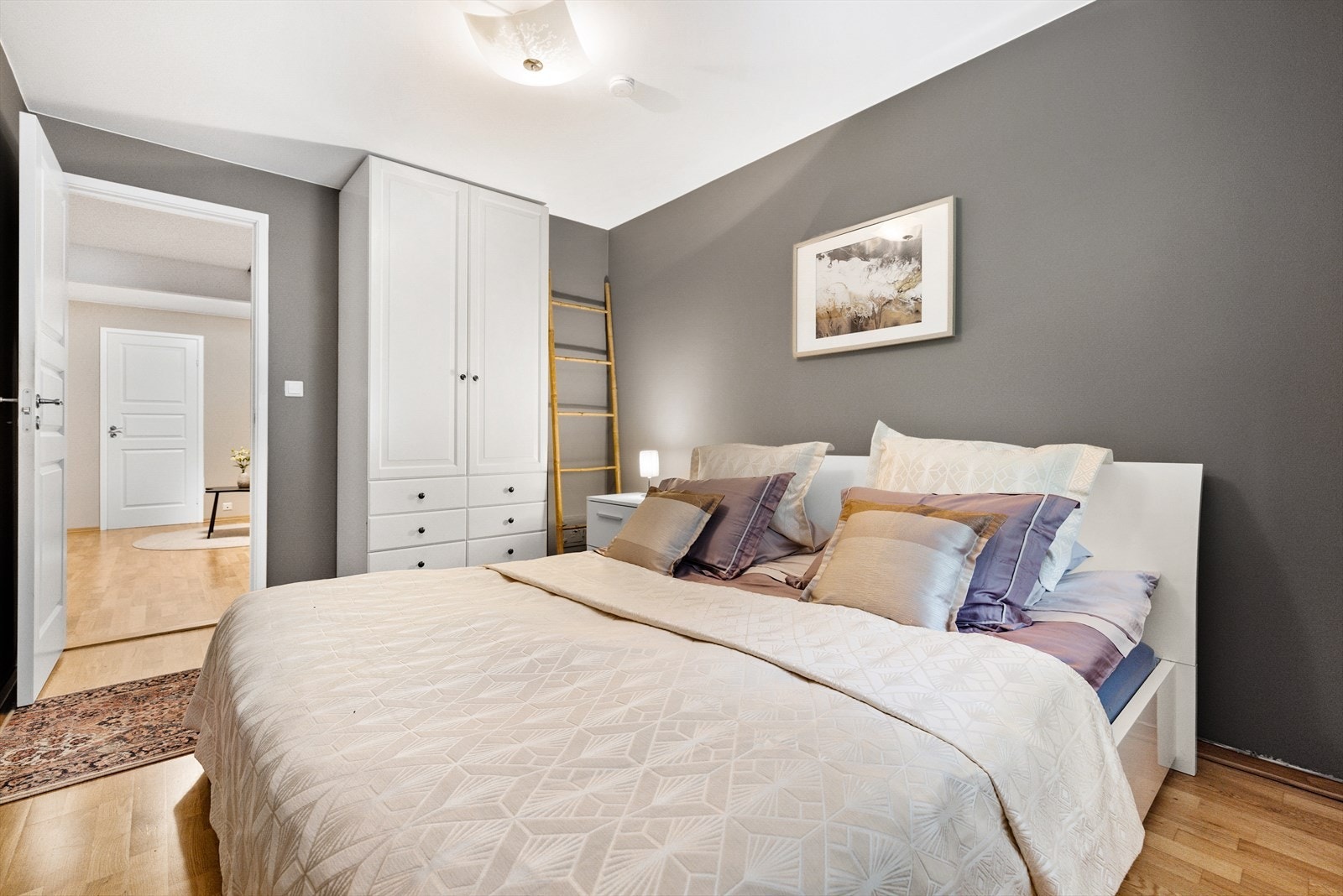 Godt med plass til garderobe Galleribilde