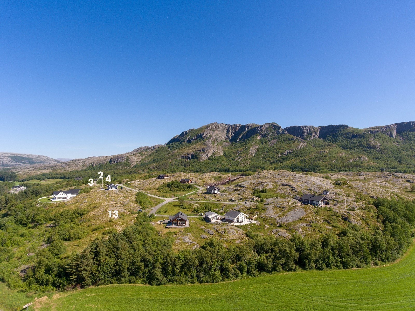 Sund bolig og hyttefelt ligger meget flott til i sørdelen av Sømna rett nord for Vennesund Galleribilde