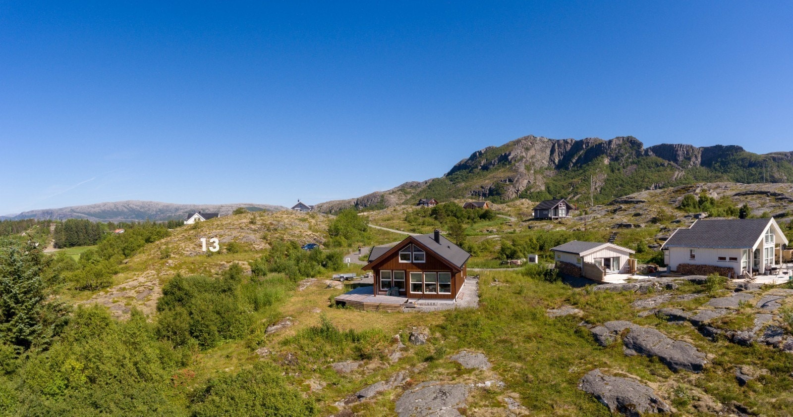 Utsikt mot nord, nordøst og fremre del av Sund bolig og hyttefelt Galleribilde
