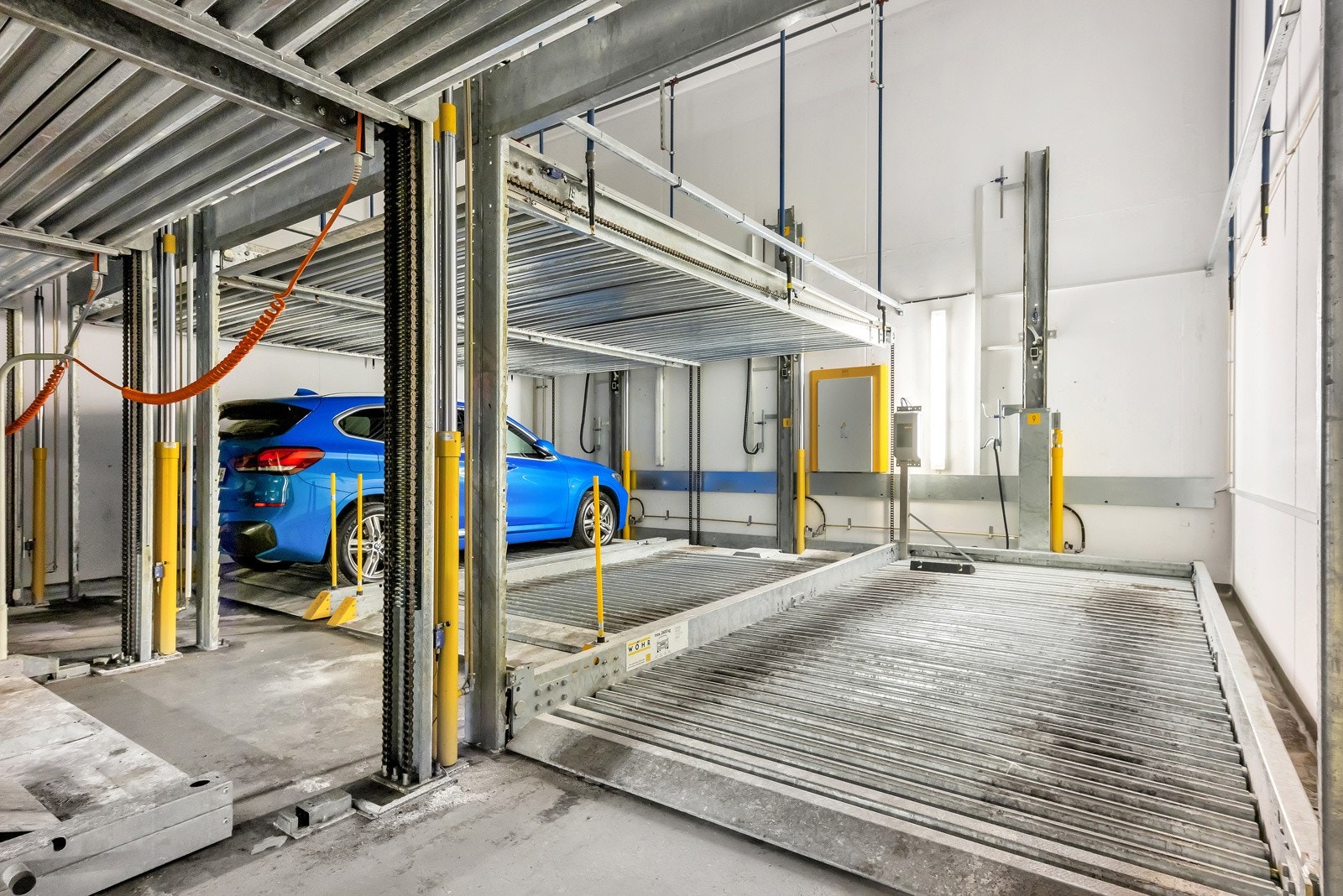 Leiligheten disponerer en parkeringsplass med el-billader i felles garasjeanlegg. Galleribilde