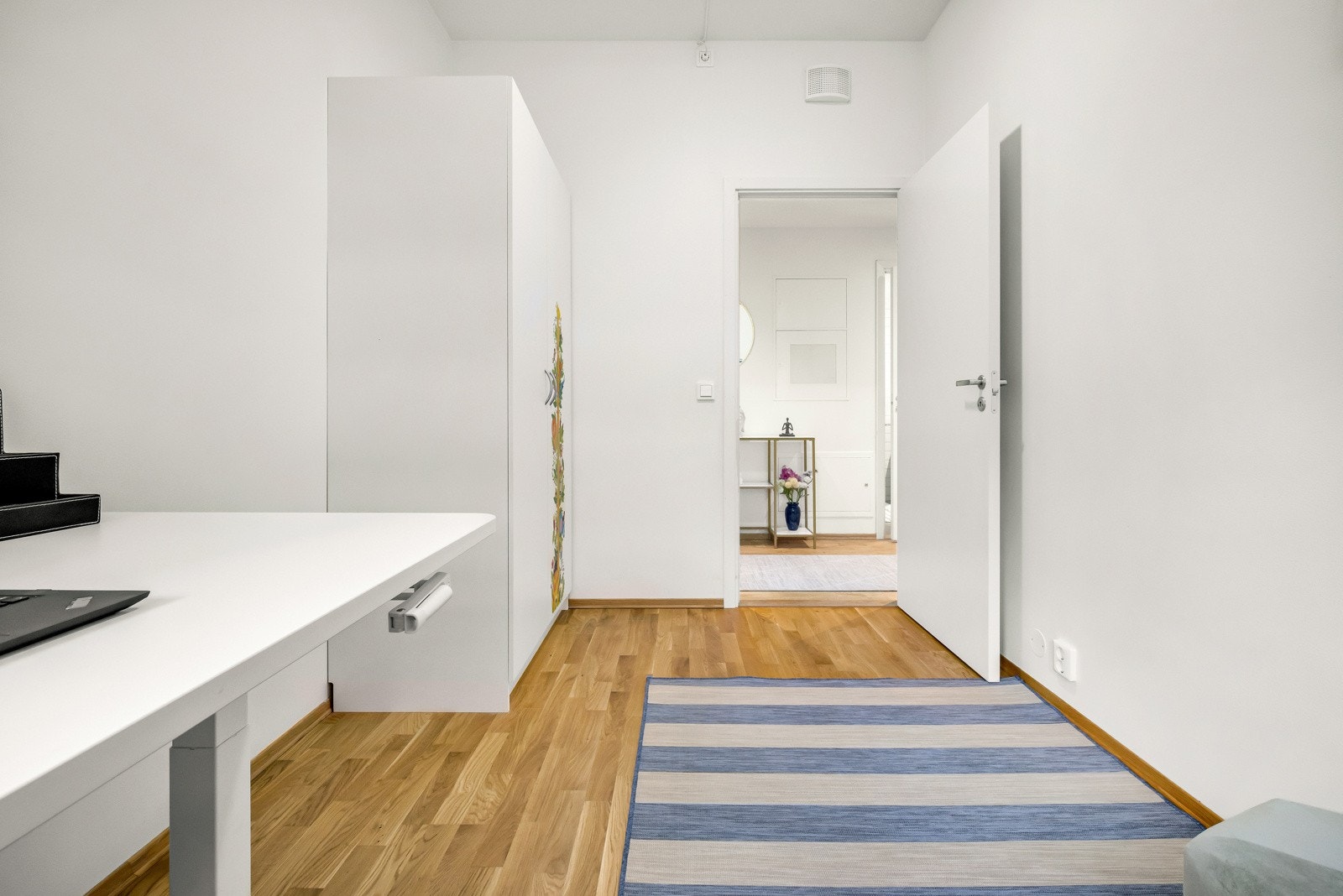 Rommet egner seg ypperlig som for eksempel barnerom, gjesteværelse eller kontor - alt etter ønske og behov! Galleribilde