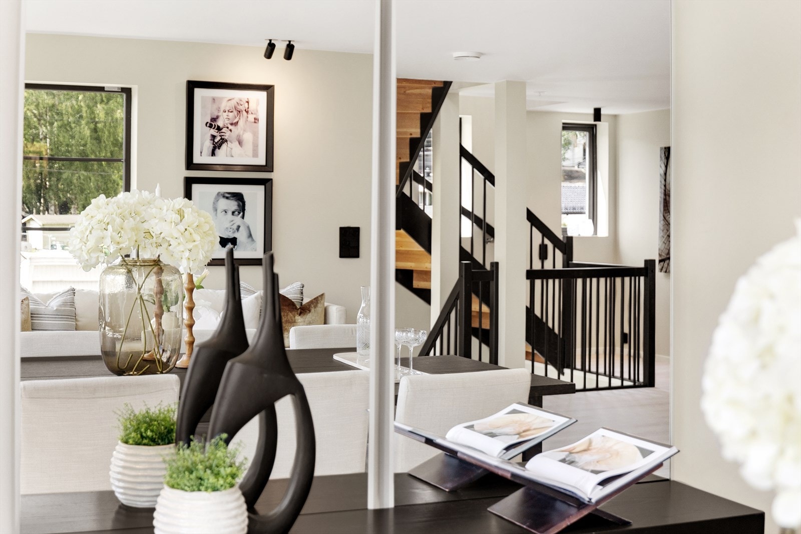 Gjennomtenkte og delikate materialvalg Galleribilde