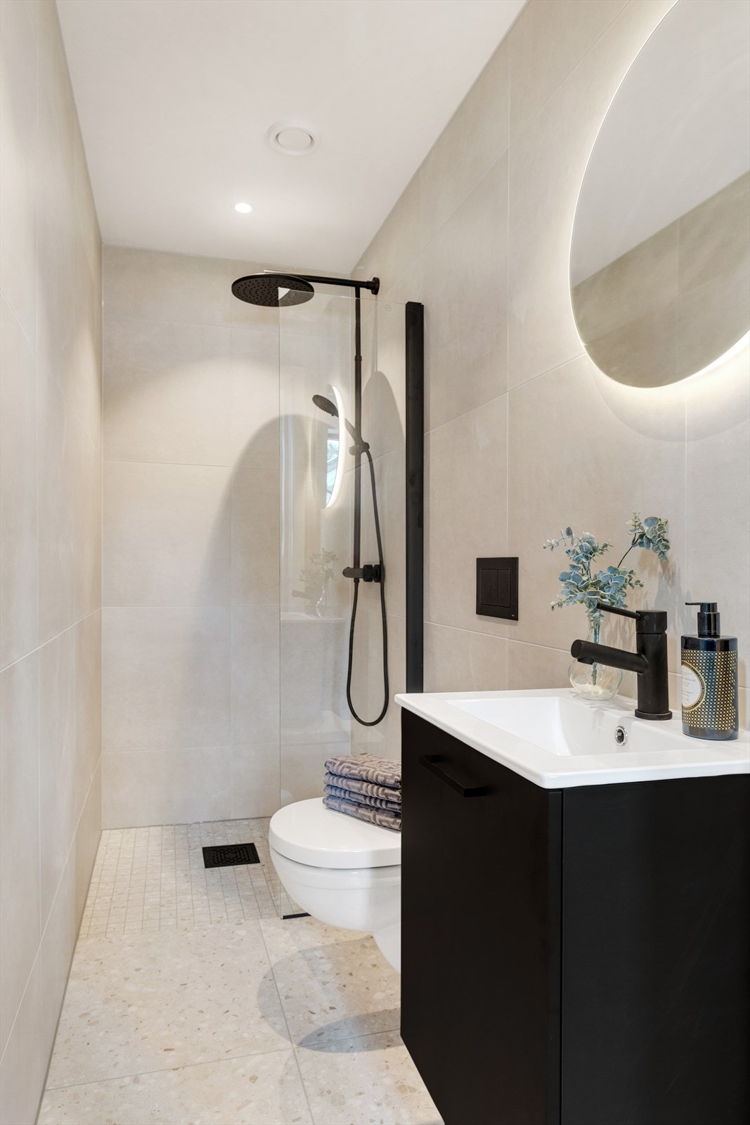 Baderom 1, her fra 1. etg Galleribilde