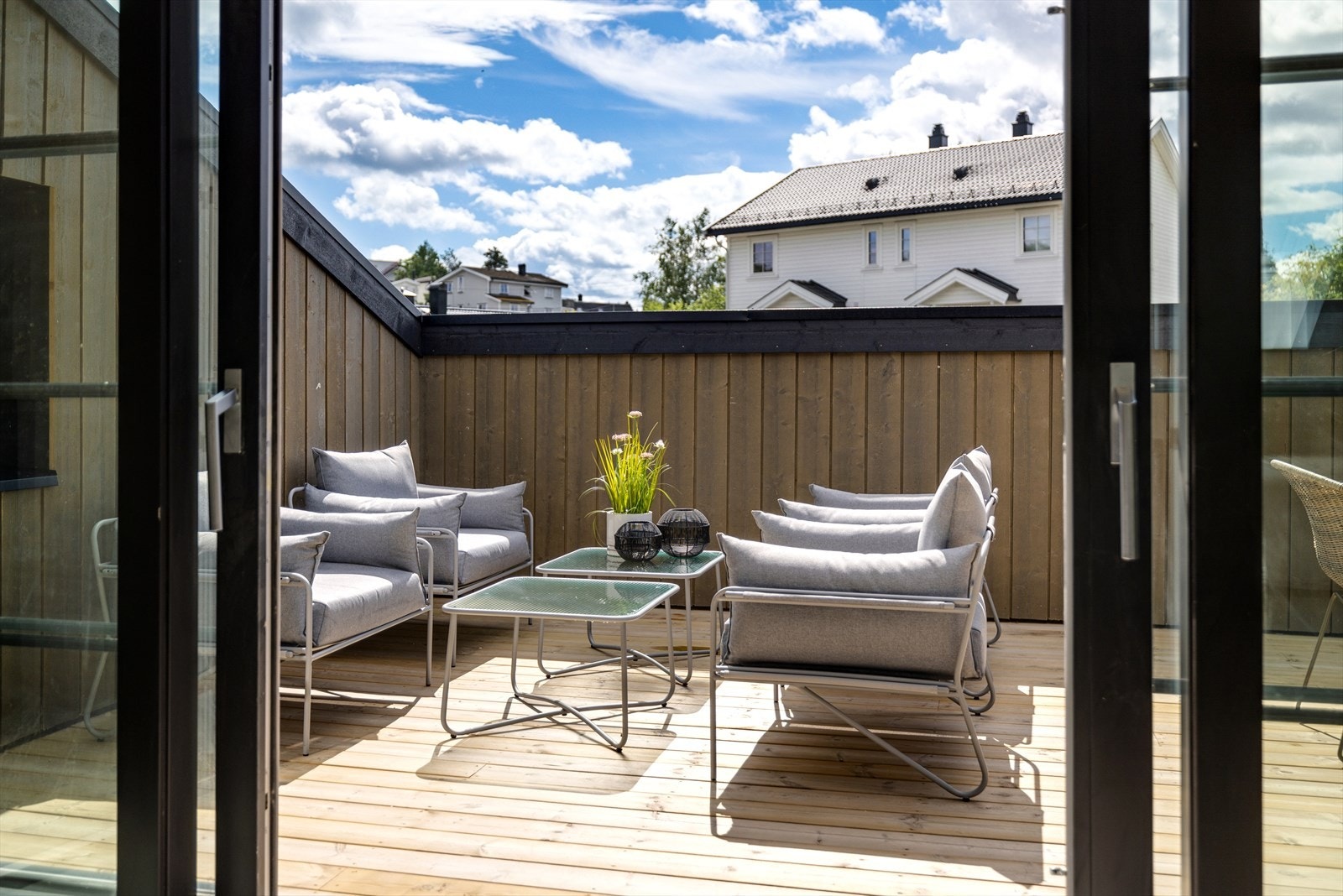 Doble skyvedører ut til takterrassen Galleribilde