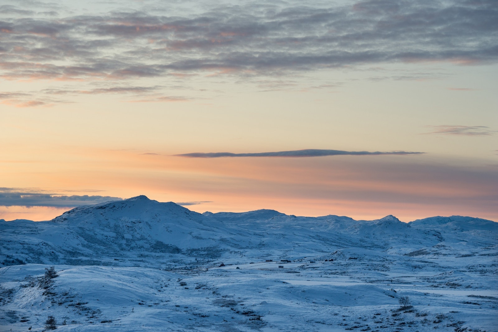 Nærområde - mot Fjellstølen og Hesthovda Galleribilde