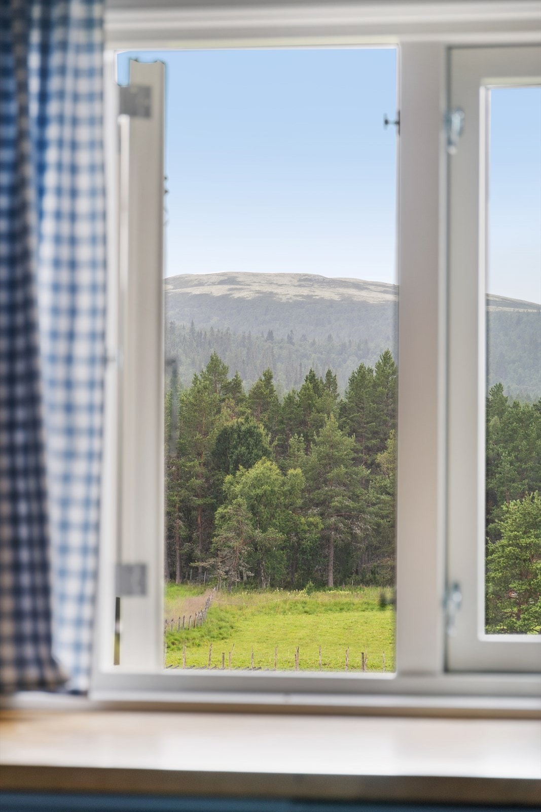 Kjøkken og utsikt. Galleribilde