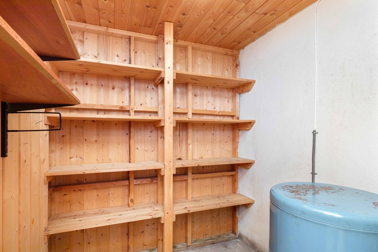 Bod med varmtvannstank. Galleribilde