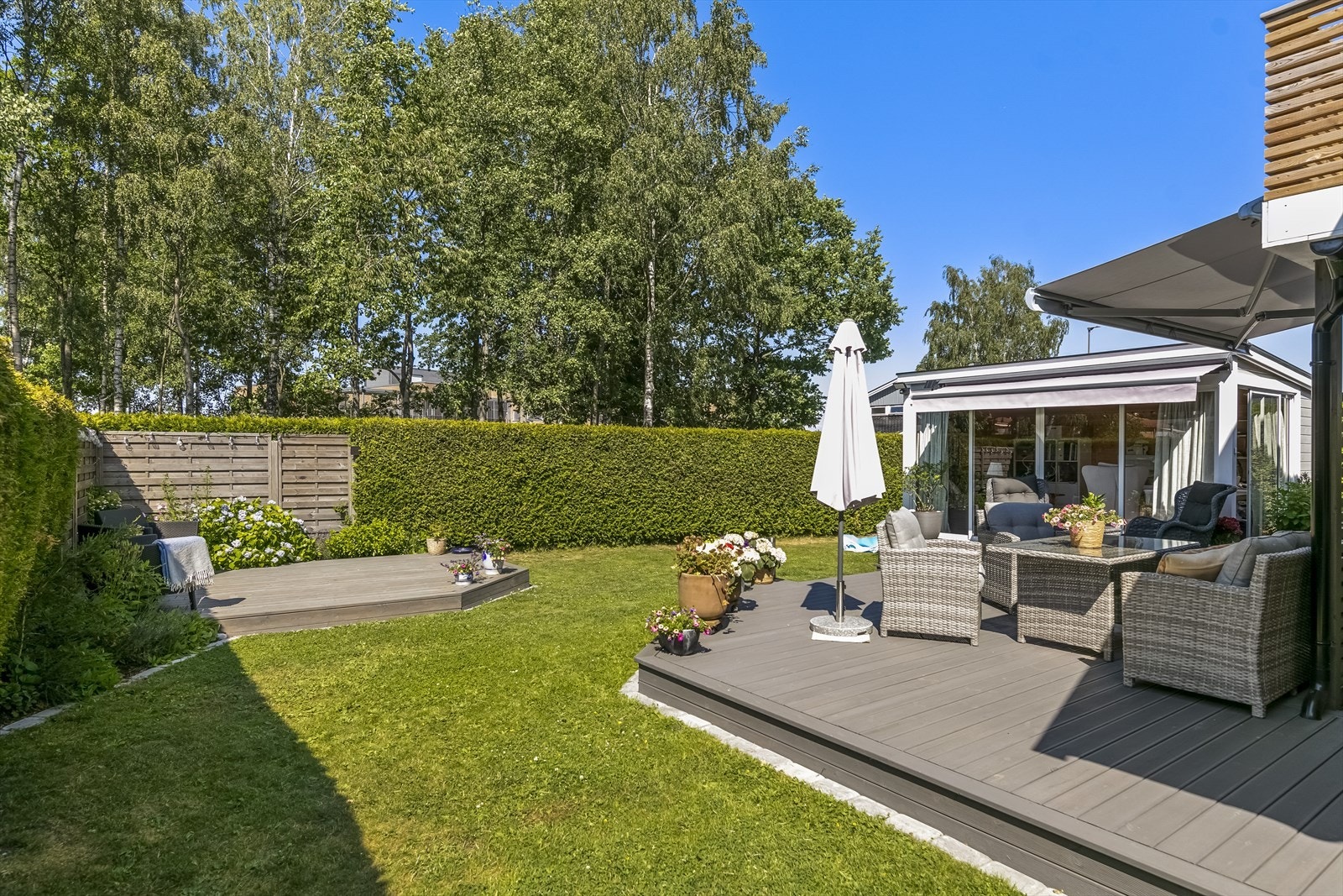 Samme år ble også en trivelig sommerstue oppført! Galleribilde
