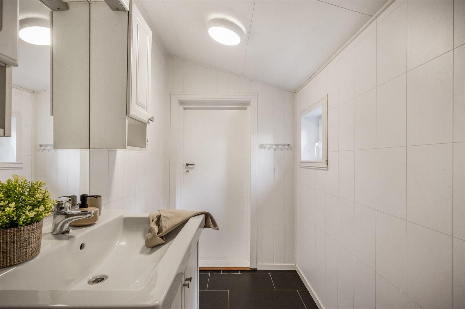 - Badet har elektriske varmekabler - Galleribilde