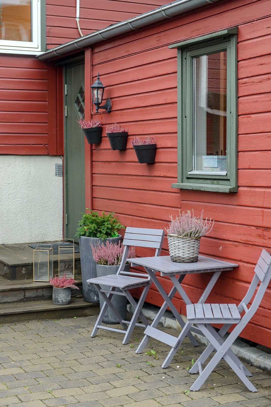 God plass til utemøbler. Galleribilde