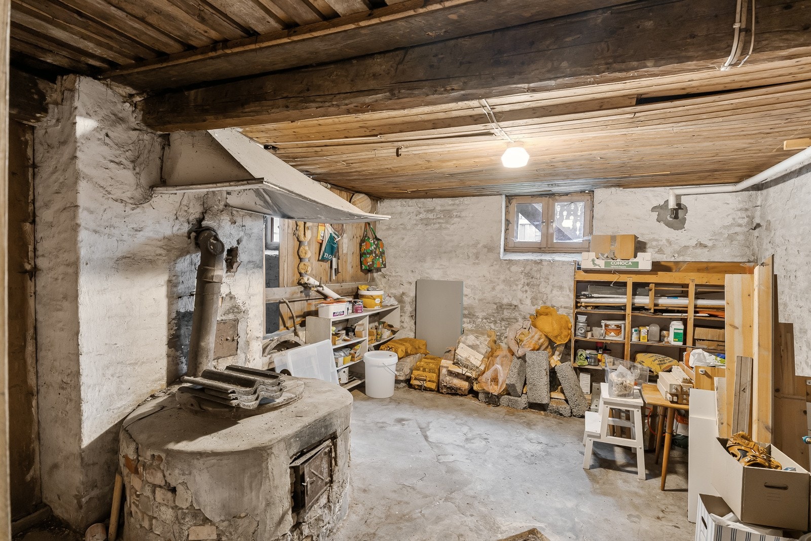 I dag benyttes kjeller som bod- og lagerrom. Galleribilde