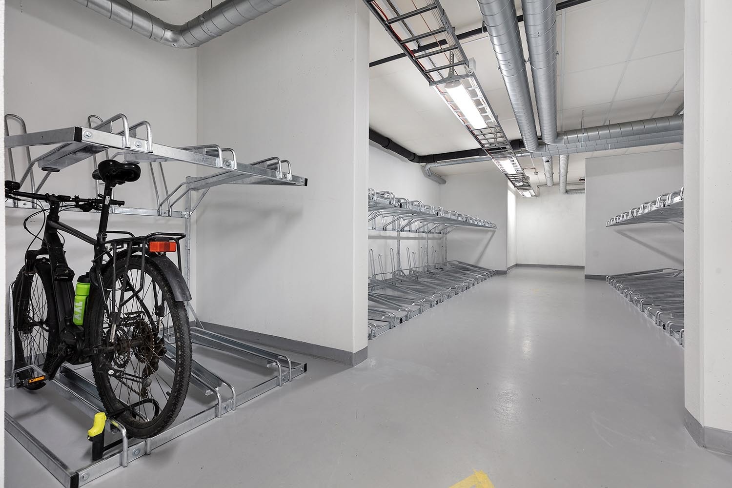 Felles sykkelparkering Galleribilde