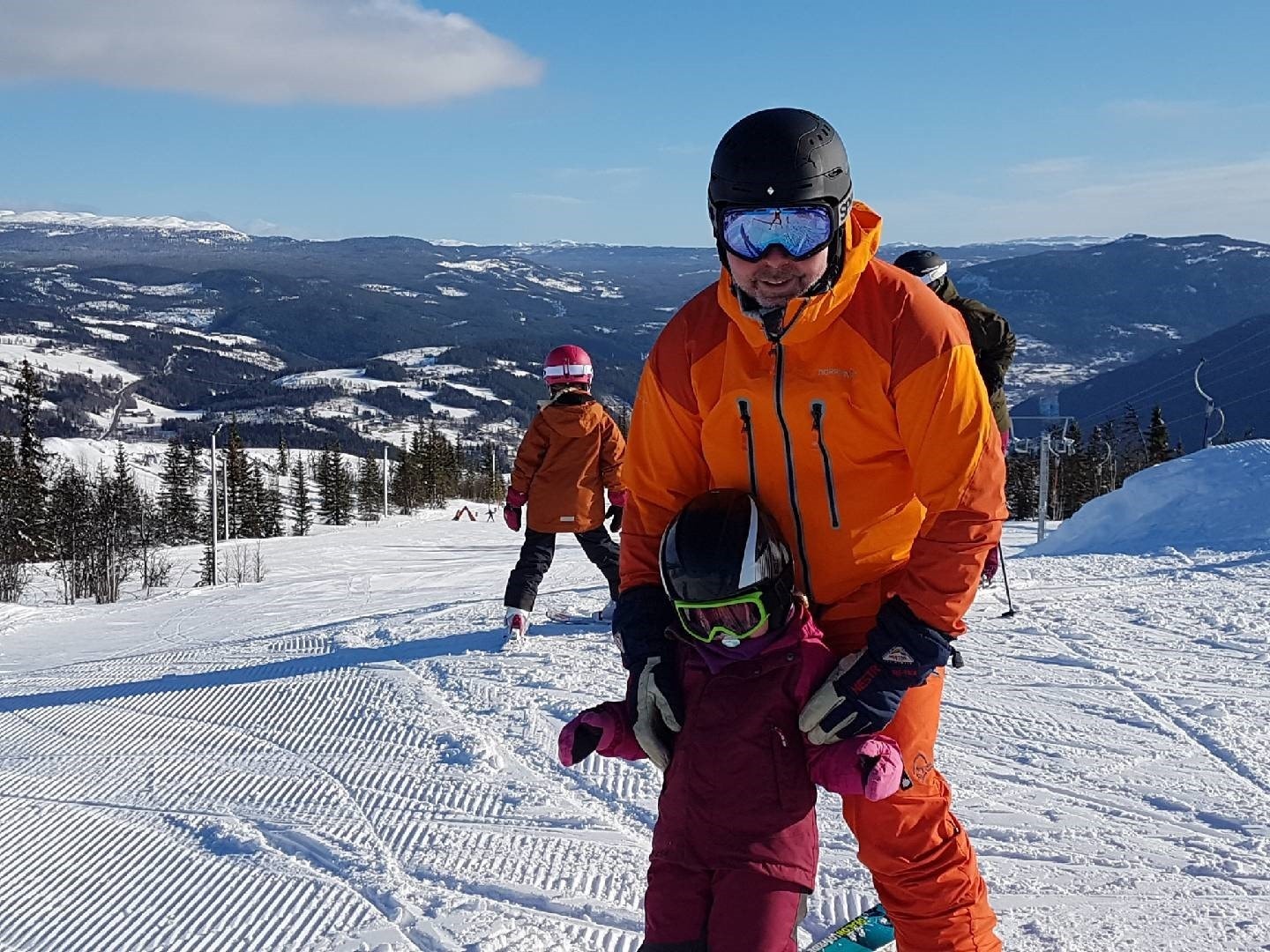 Skagahøgdi Skisenter kan skilte med terrengpark, bølgeterreng og eget familieområde. Galleribilde