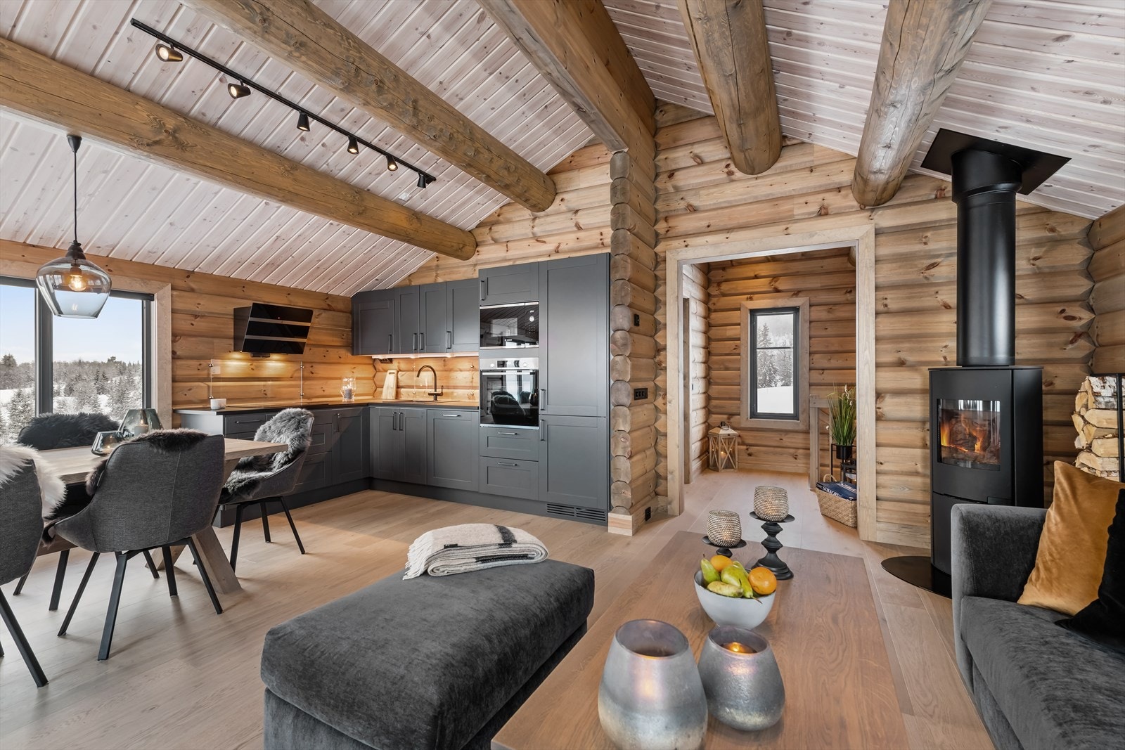 Laft gir et helt eget utrykk og gjør noe med atmosfæren på hytta. Galleribilde