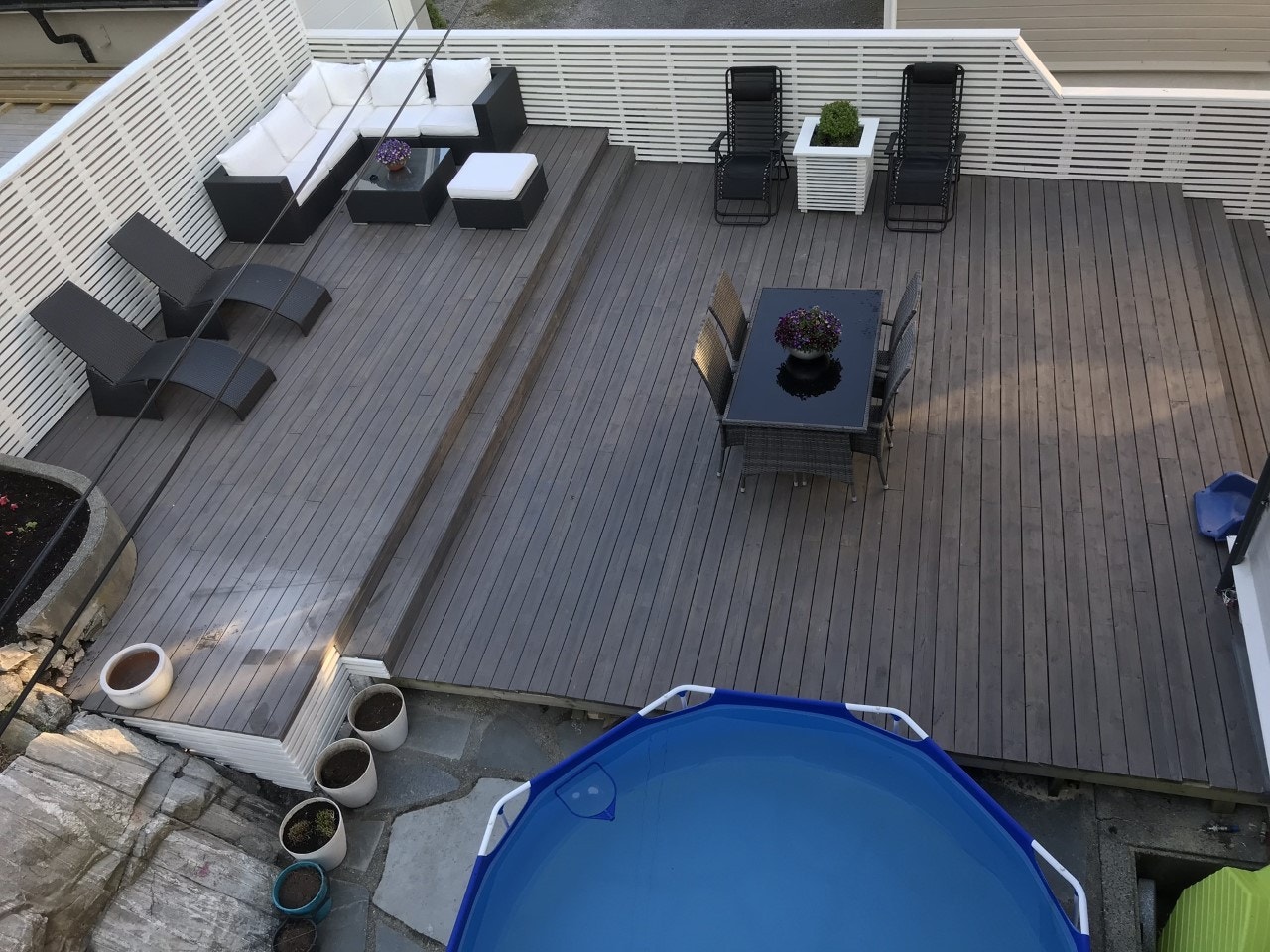 Selgers bilde av terrasse sommerstid Galleribilde