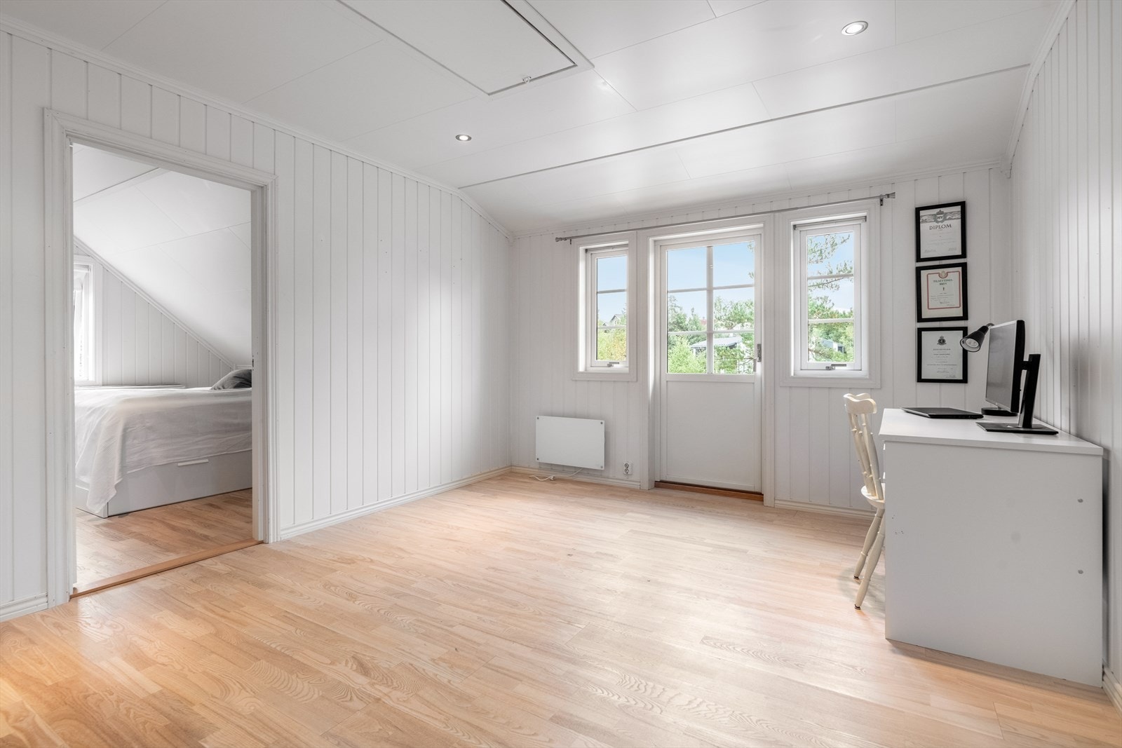 Loftstuen har også inngang til et lite kott med lav takhøyde. Galleribilde