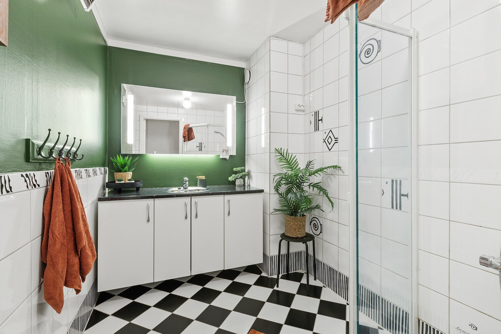 Badet er på 4,5 kvm. Galleribilde