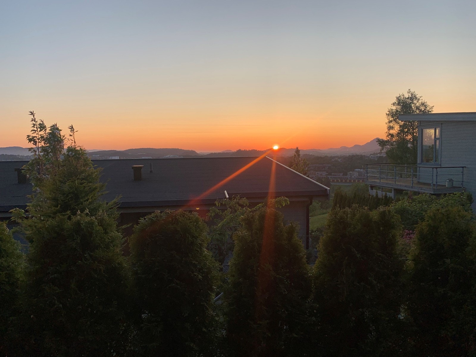 Nyt solnedgangene fra egen privat terrasse. Galleribilde