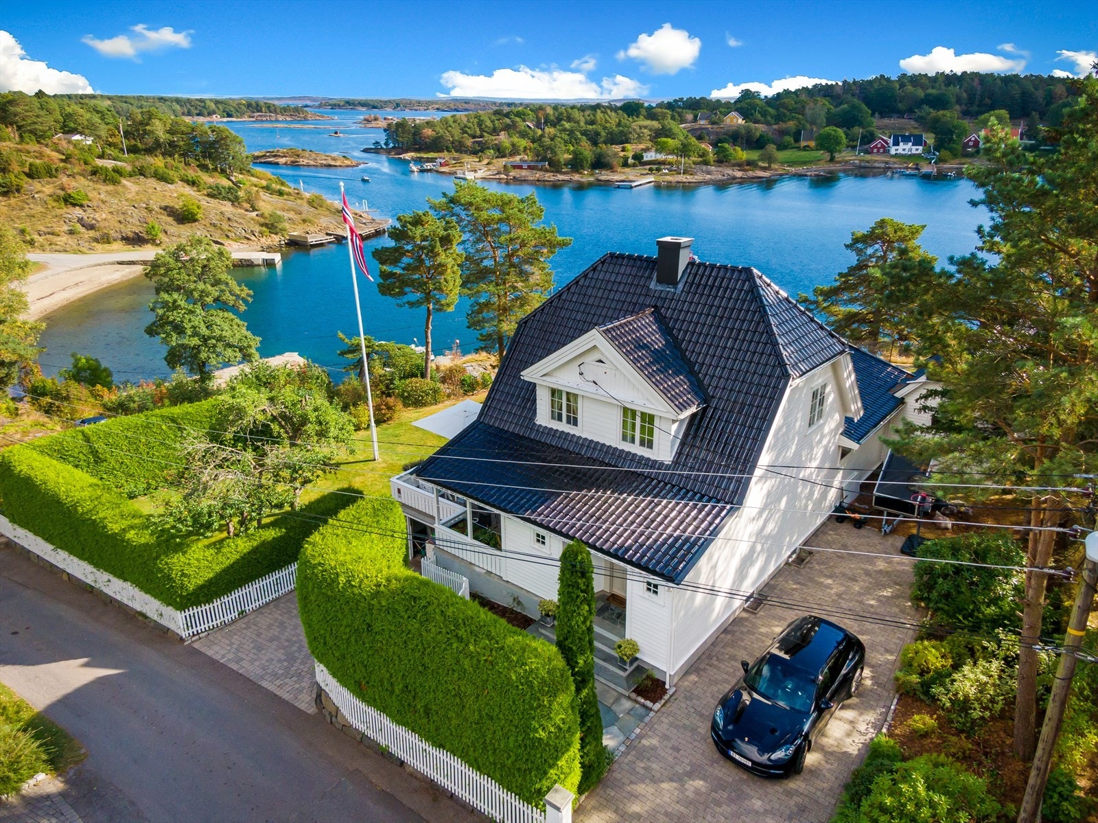Nordvik Bygdøy allé ved Nils O. M. Nordvik og Caroline Leirflaten har gleden av å presentere en fantastisk eiendom med etterspurt beliggenhet på Nøtterøy! Galleribilde