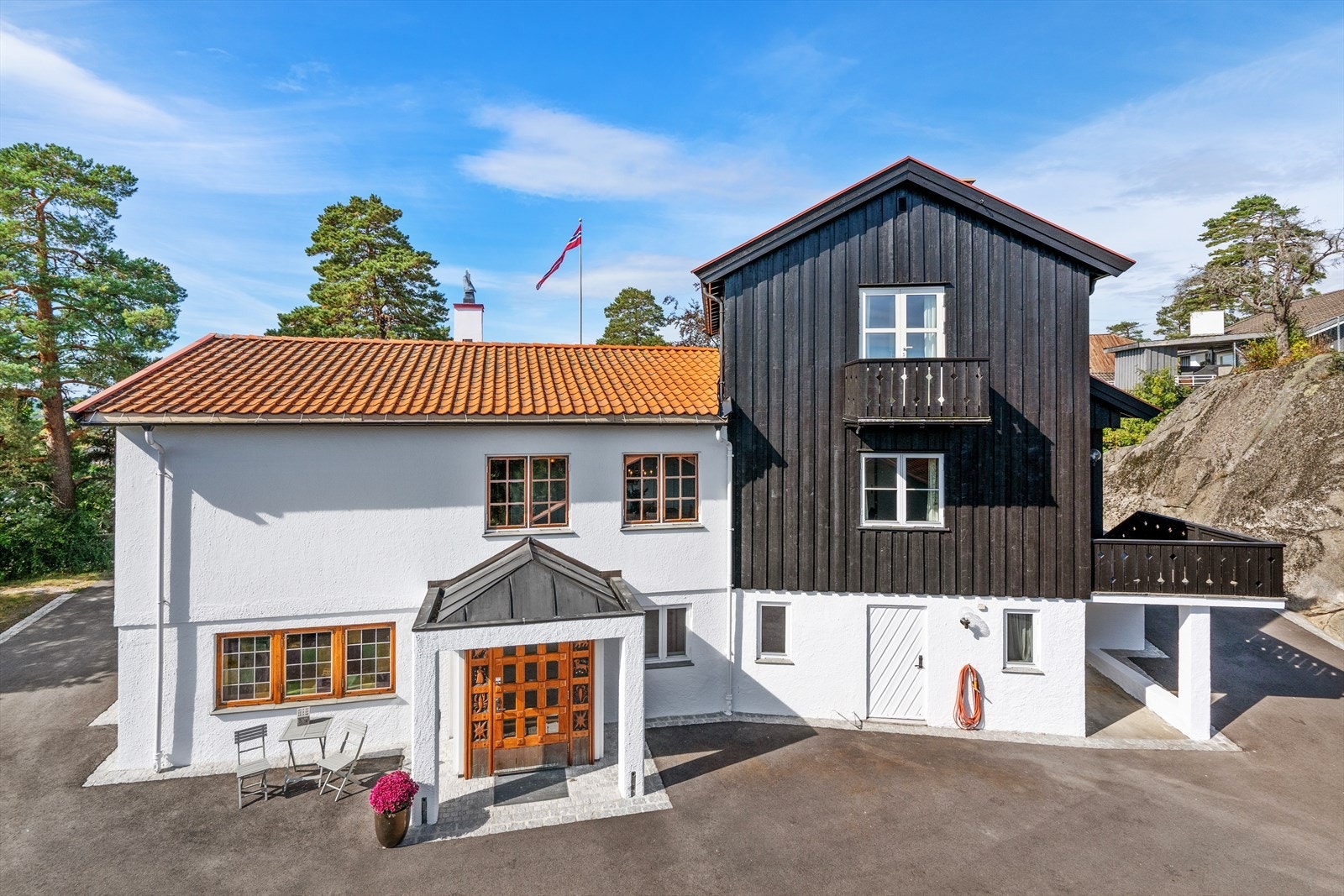 Herskapelig hovedinngang... Galleribilde