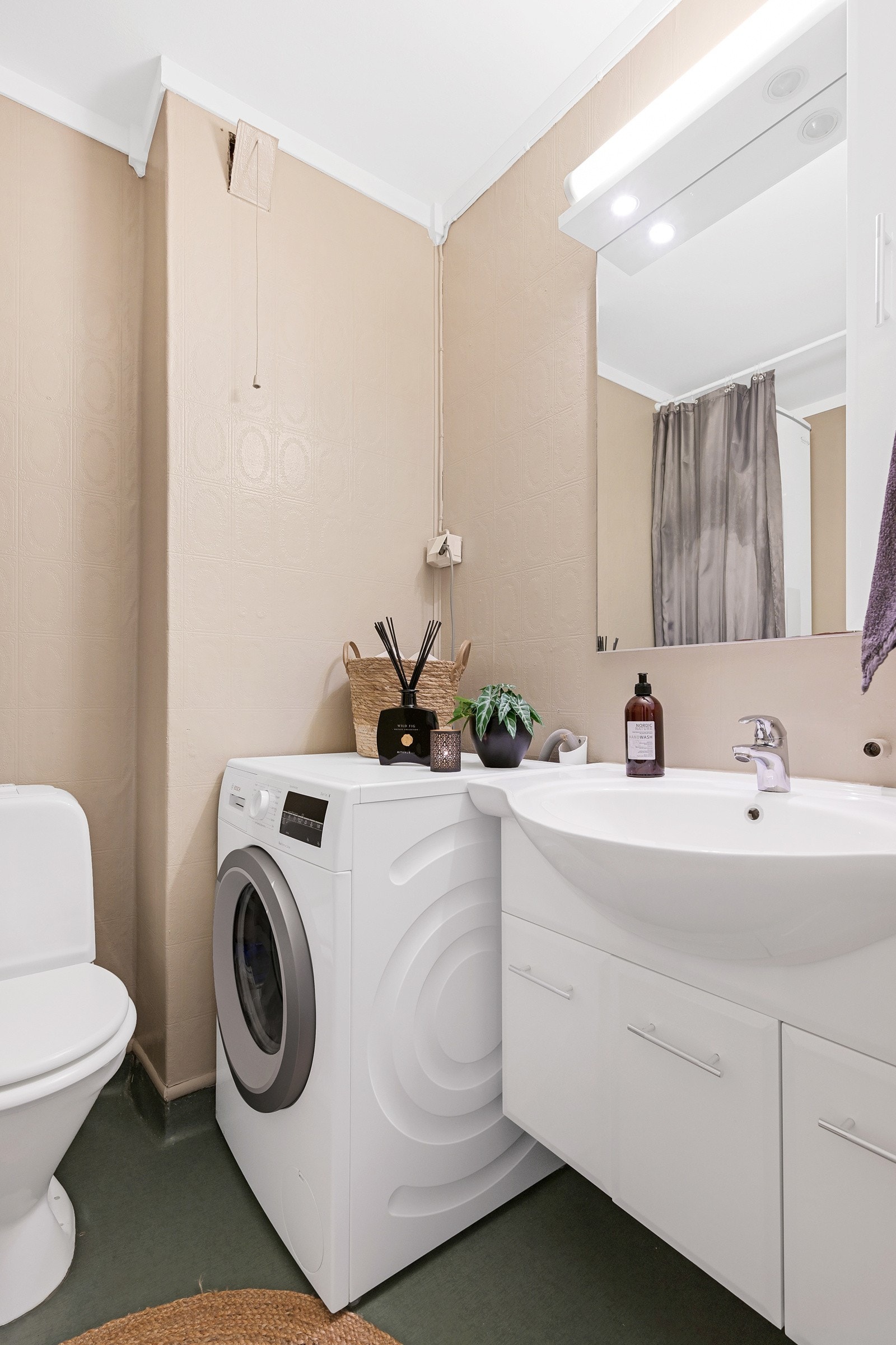 Det er også opplegg for vaskemaskin på badet - samt felles vaskerom i kjelleren Galleribilde