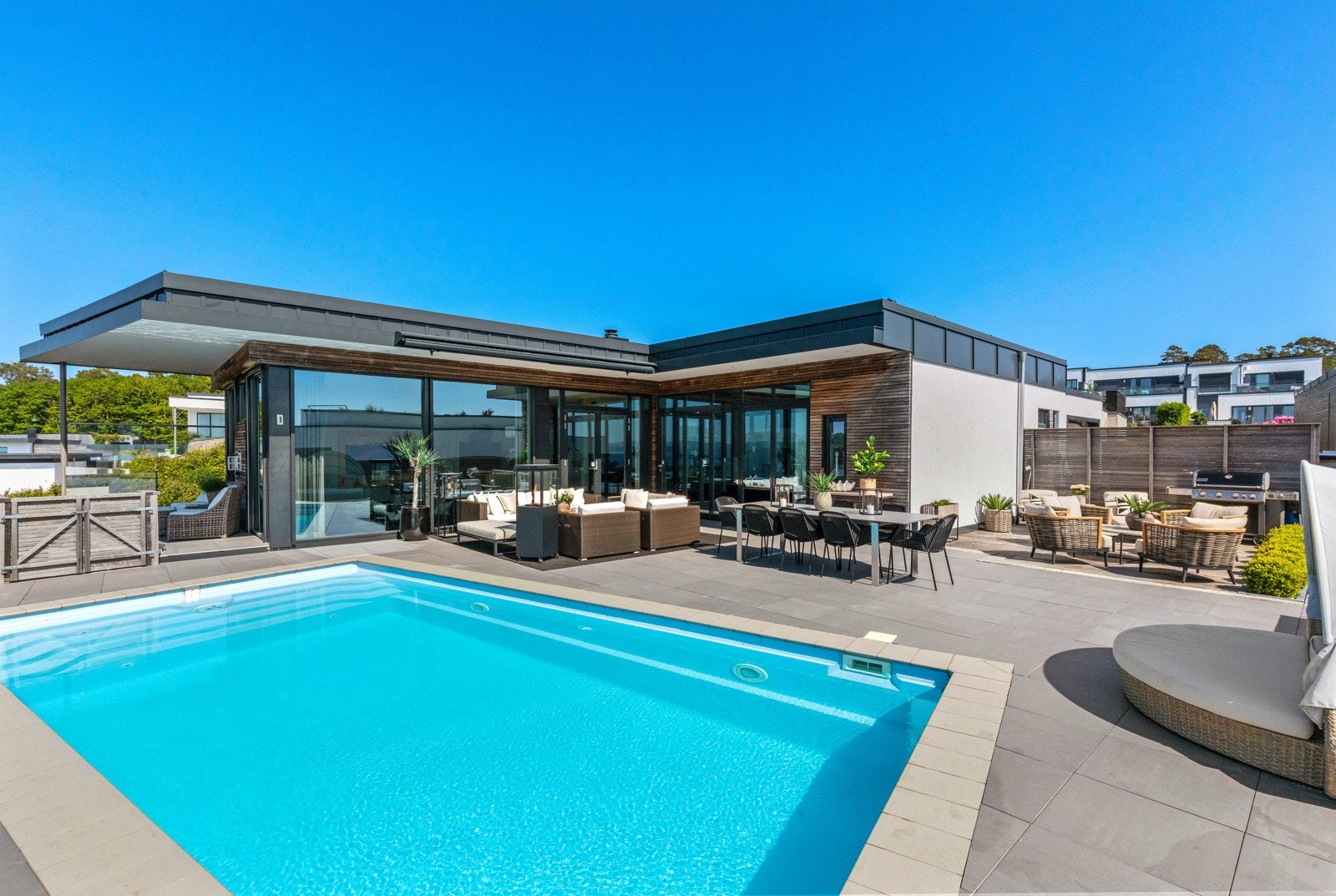 Flott oppvarmet basseng Galleribilde