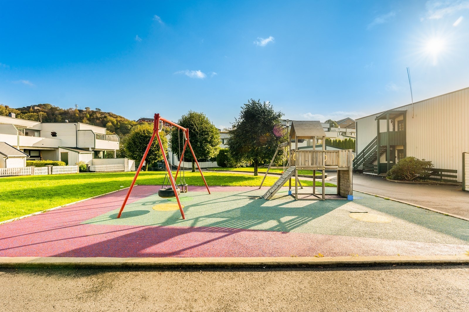 Lekeplass i nærområdet. Galleribilde