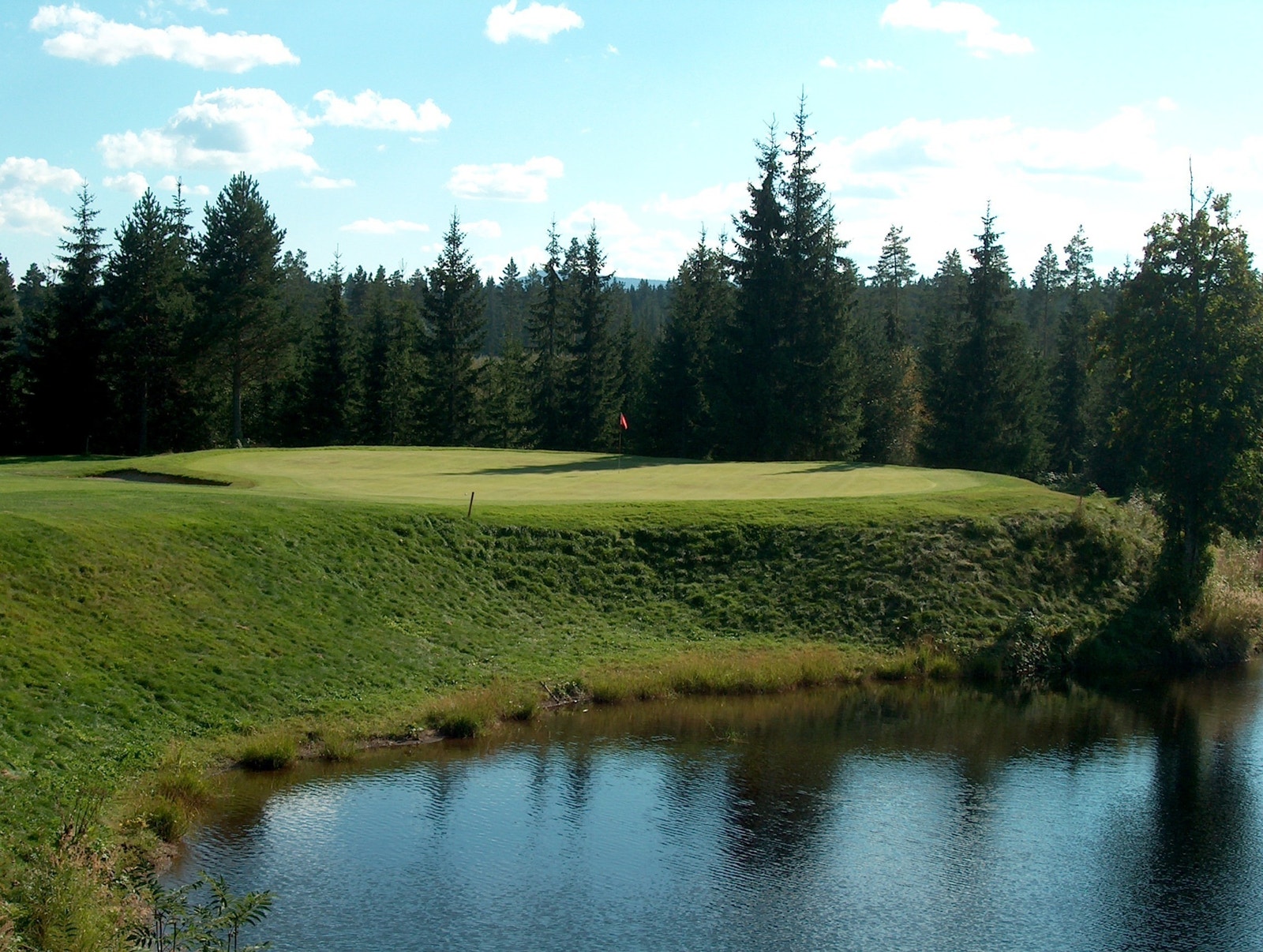 Golfbanen. Galleribilde