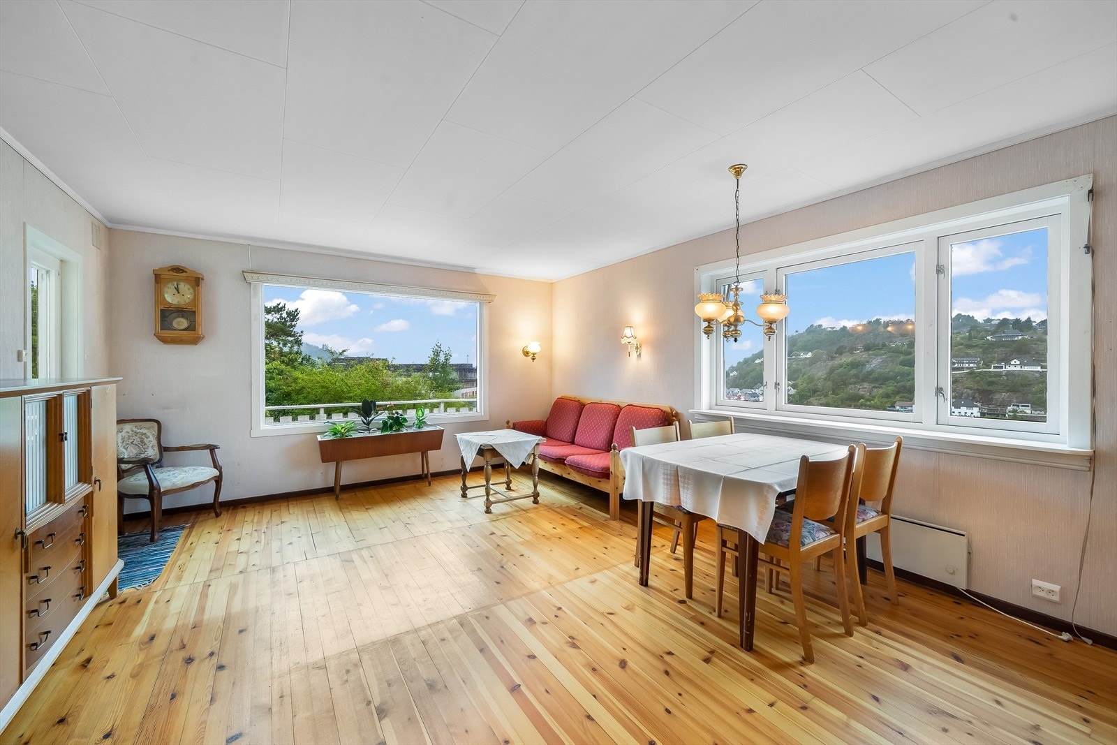 Lys og romslig stue Galleribilde