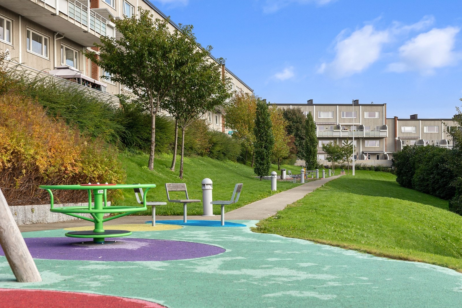 Borettslaget har flotte fellesareal og lekeapparat for de minste. Galleribilde